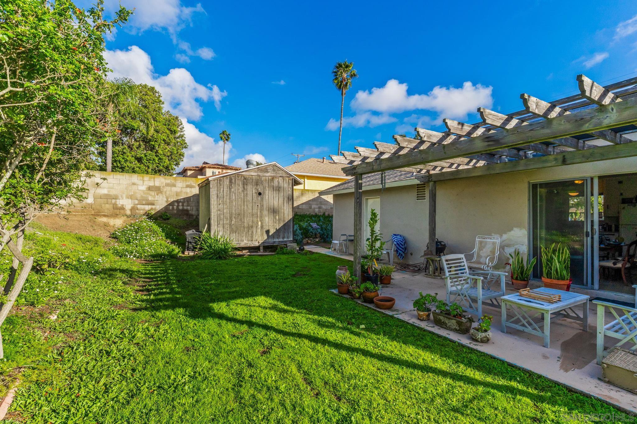 Detail Gallery Image 17 of 18 For 926  Nolbey St, Cardiff By The Sea,  CA 92007 - 3 Beds | 2 Baths