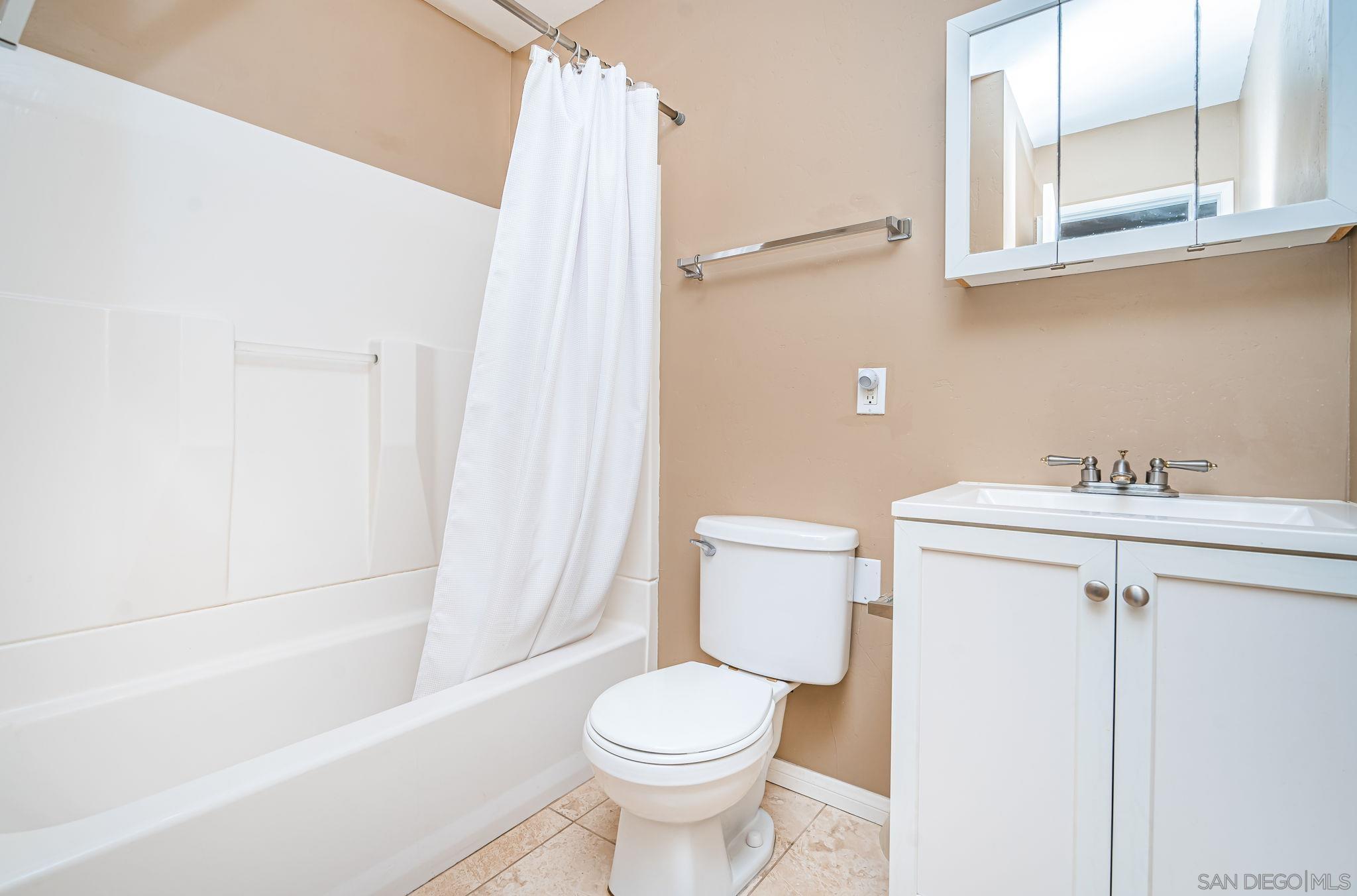 Detail Gallery Image 14 of 20 For 4954  63rd, San Diego,  CA 92115 - 3 Beds | 2 Baths