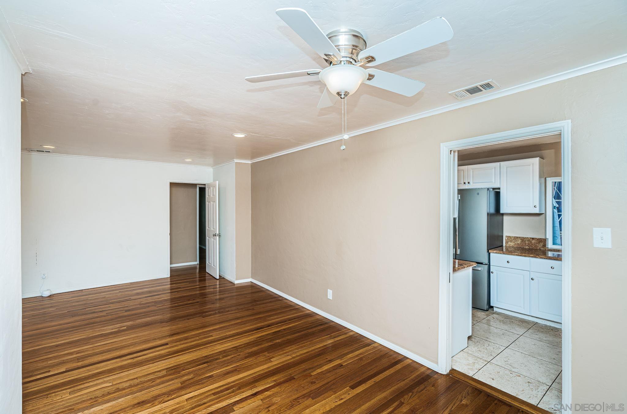 Detail Gallery Image 7 of 20 For 4954  63rd, San Diego,  CA 92115 - 3 Beds | 2 Baths