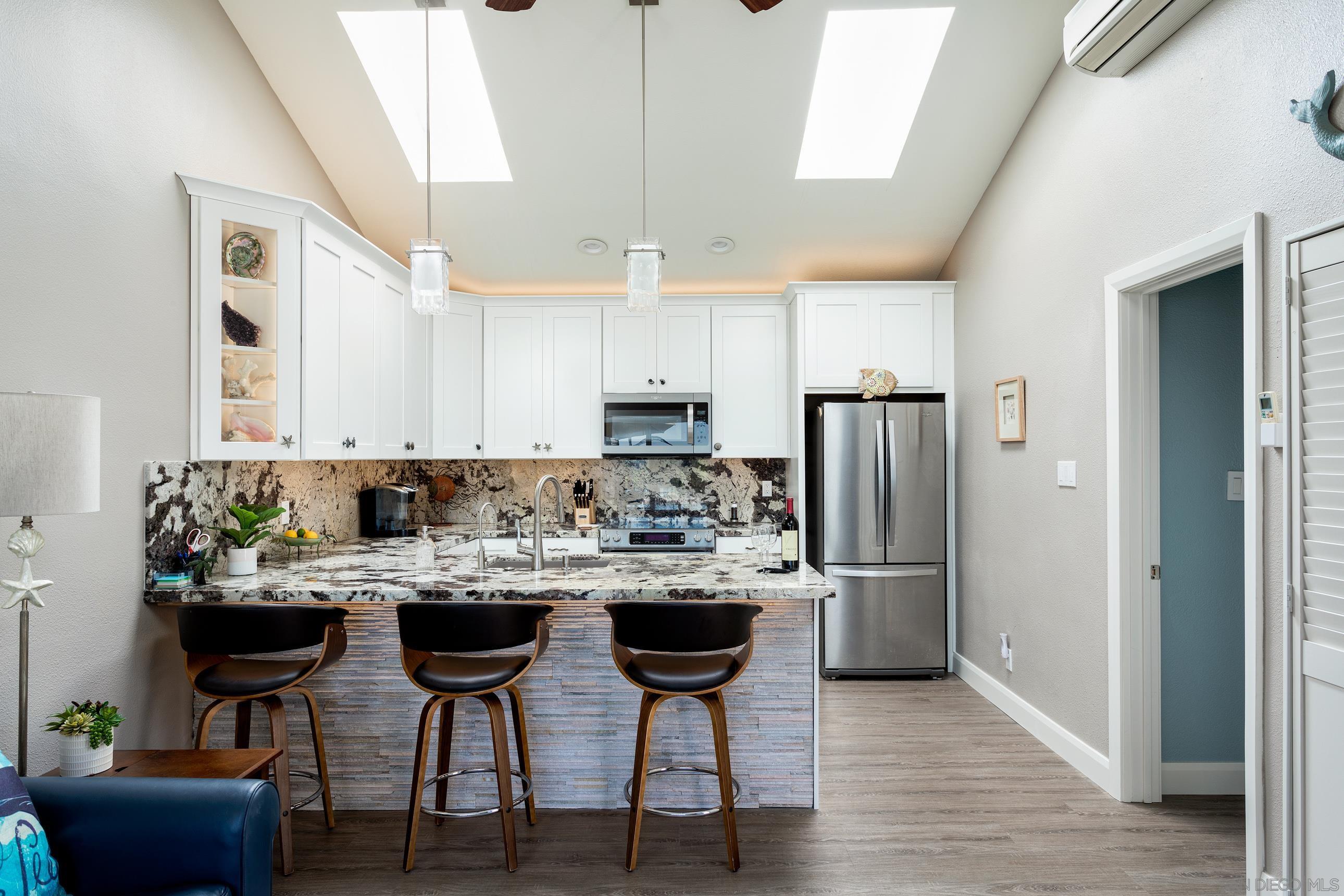 Detail Gallery Image 50 of 66 For 3634  Crown Point Drive, San Diego,  CA 92109 - 4 Beds | 3 Baths