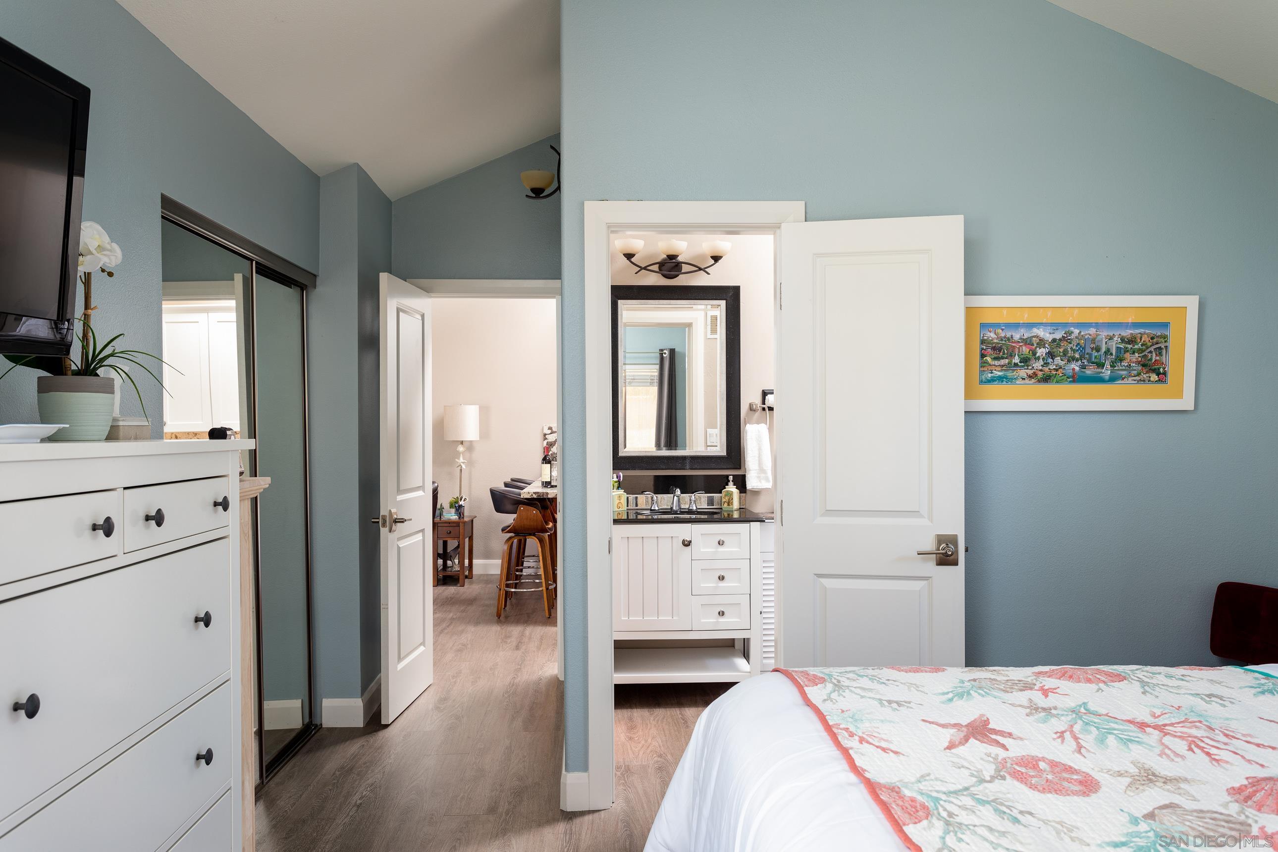 Detail Gallery Image 60 of 66 For 3634  Crown Point Drive, San Diego,  CA 92109 - 4 Beds | 3 Baths