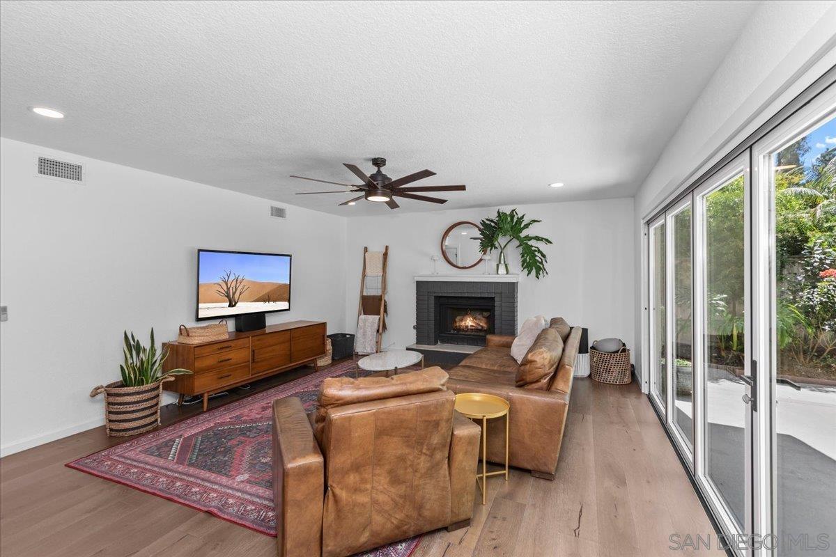 Detail Gallery Image 17 of 41 For 246  via Tavira, Encinitas,  CA 92024 - 4 Beds | 2/1 Baths