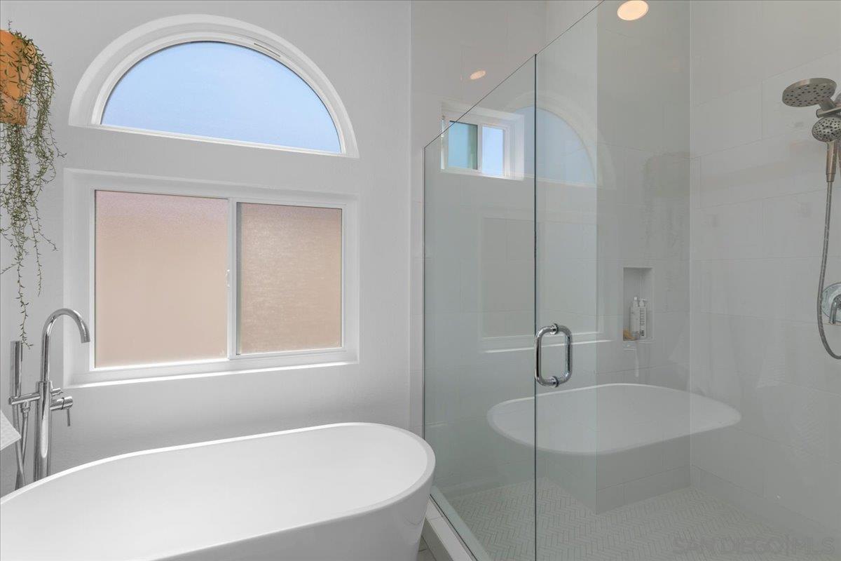 Detail Gallery Image 27 of 41 For 246  via Tavira, Encinitas,  CA 92024 - 4 Beds | 2/1 Baths