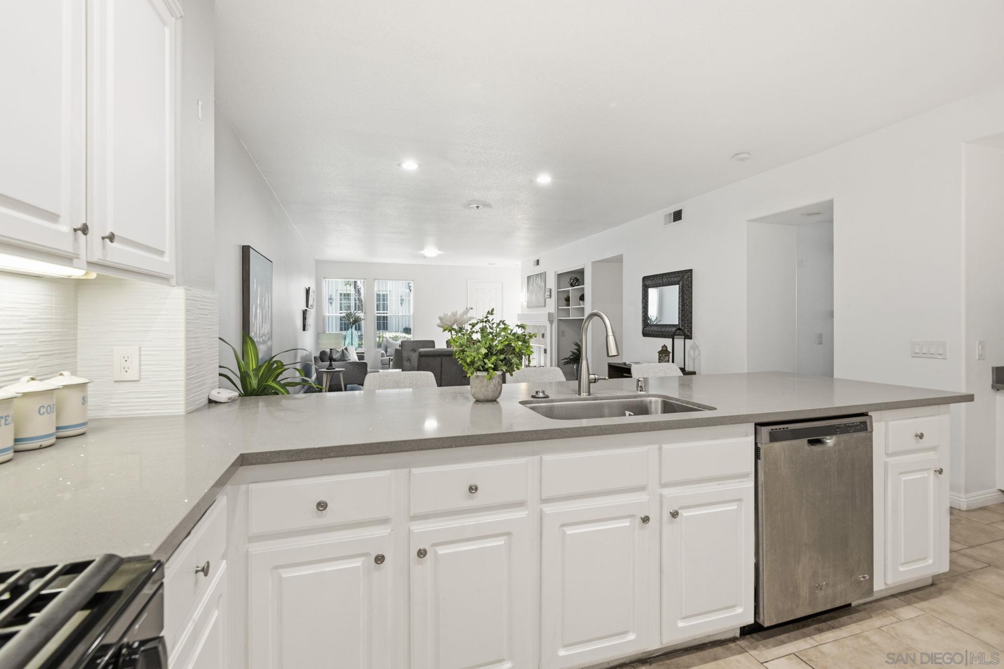 Detail Gallery Image 8 of 39 For 6  Taquitz, Irvine,  CA 92602 - 2 Beds | 2 Baths