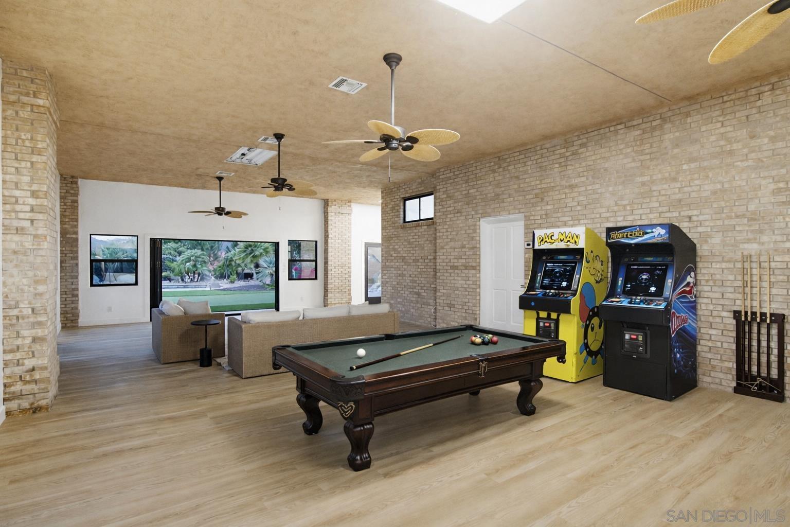 Detail Gallery Image 15 of 48 For 3725  via Cielo Azul, Alpine,  CA 91901 - 6 Beds | 5/2 Baths