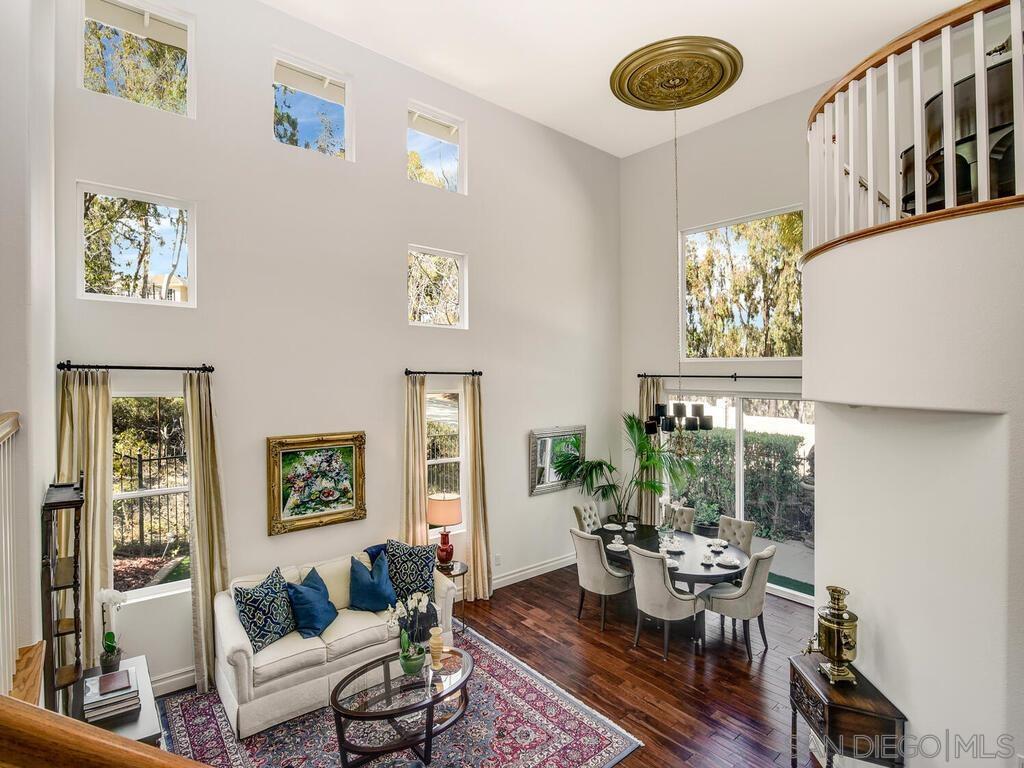 Detail Gallery Image 16 of 46 For 6061  Greenhedge Row, La Jolla,  CA 92037 - 4 Beds | 3/1 Baths