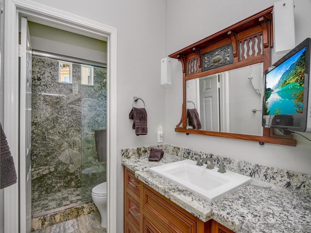 Detail Gallery Image 31 of 46 For 6061  Greenhedge Row, La Jolla,  CA 92037 - 4 Beds | 3/1 Baths