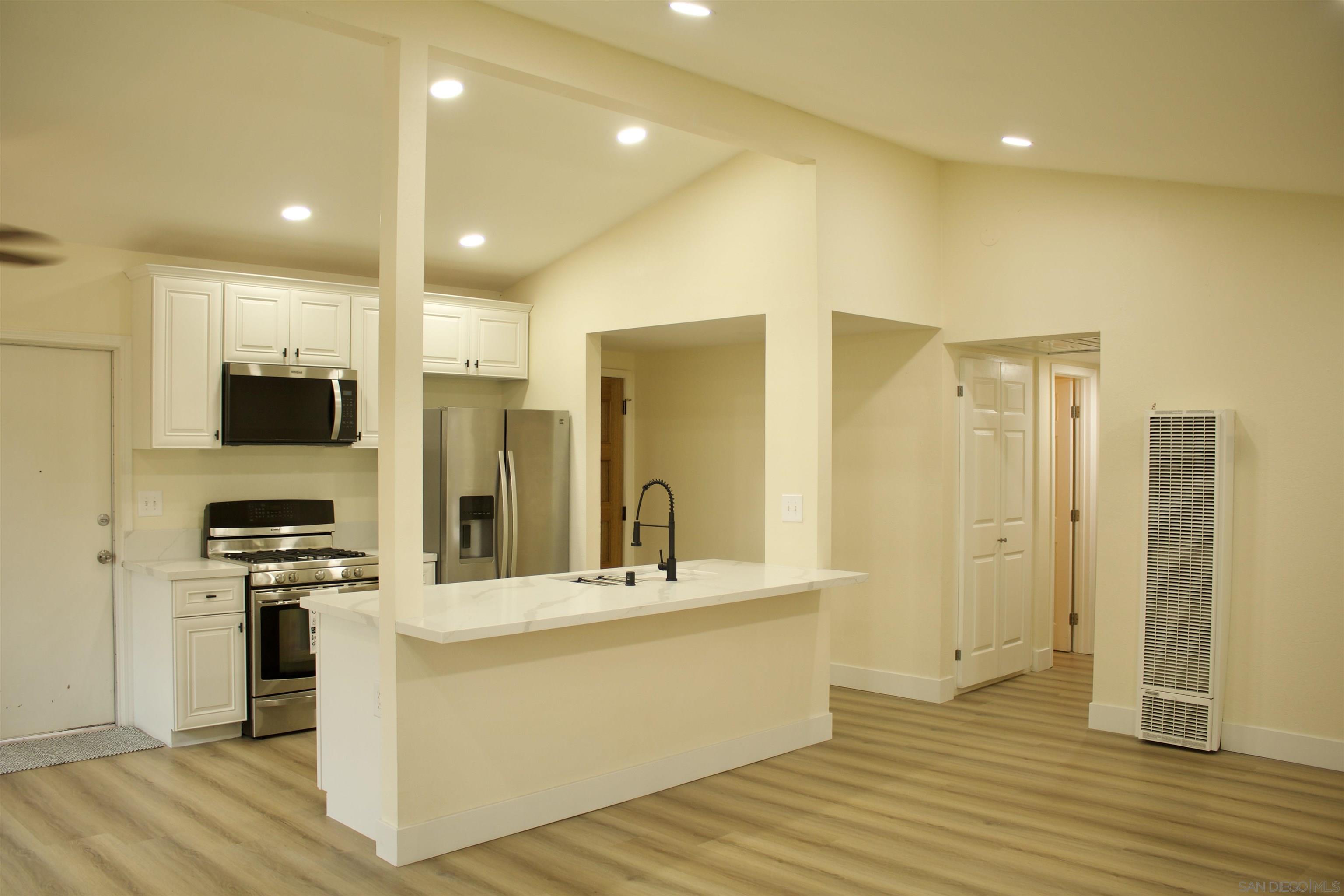 Detail Gallery Image 3 of 35 For 4956  Ocean View Blvd, San Diego,  CA 92113 - 3 Beds | 2 Baths