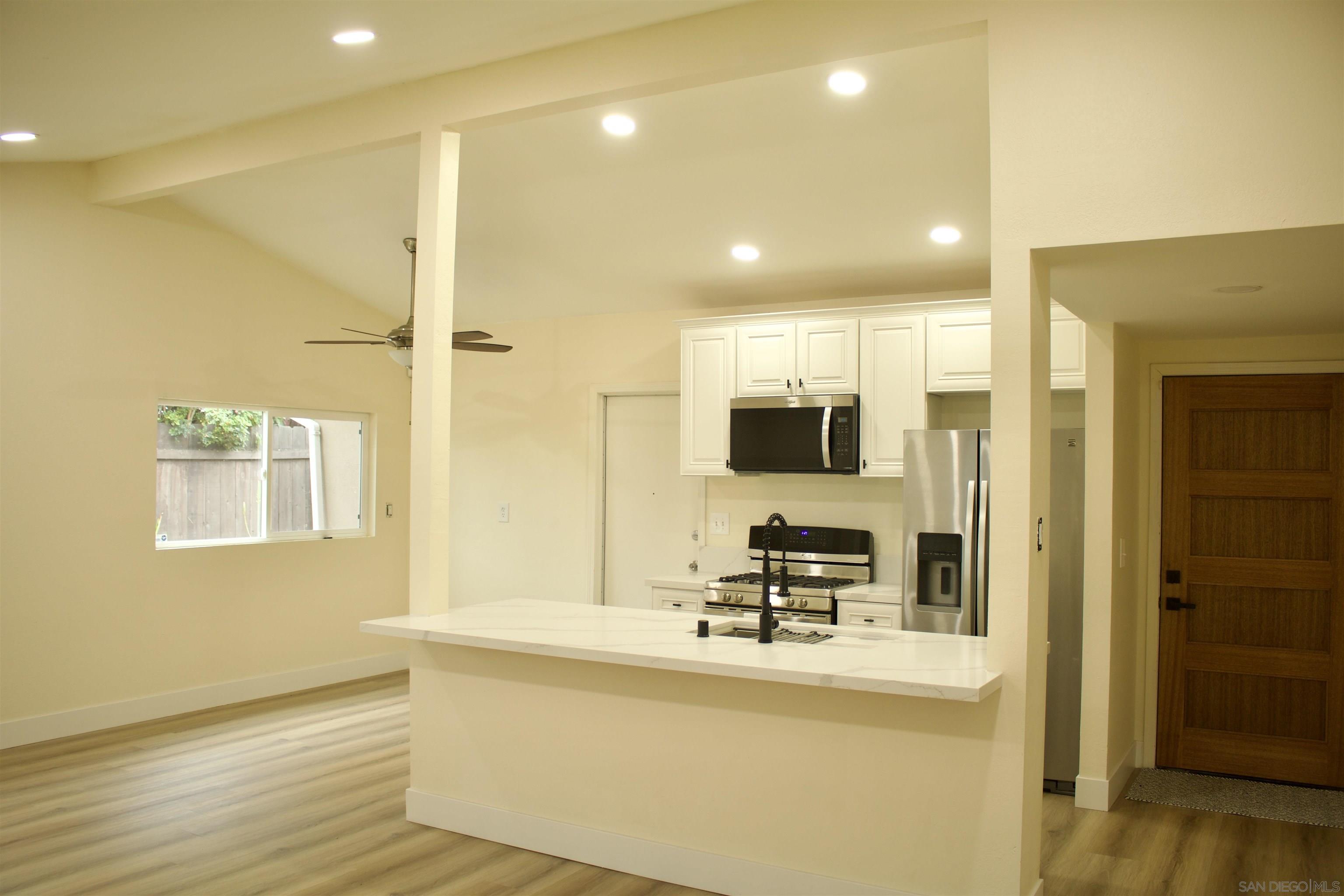 Detail Gallery Image 4 of 35 For 4956  Ocean View Blvd, San Diego,  CA 92113 - 3 Beds | 2 Baths