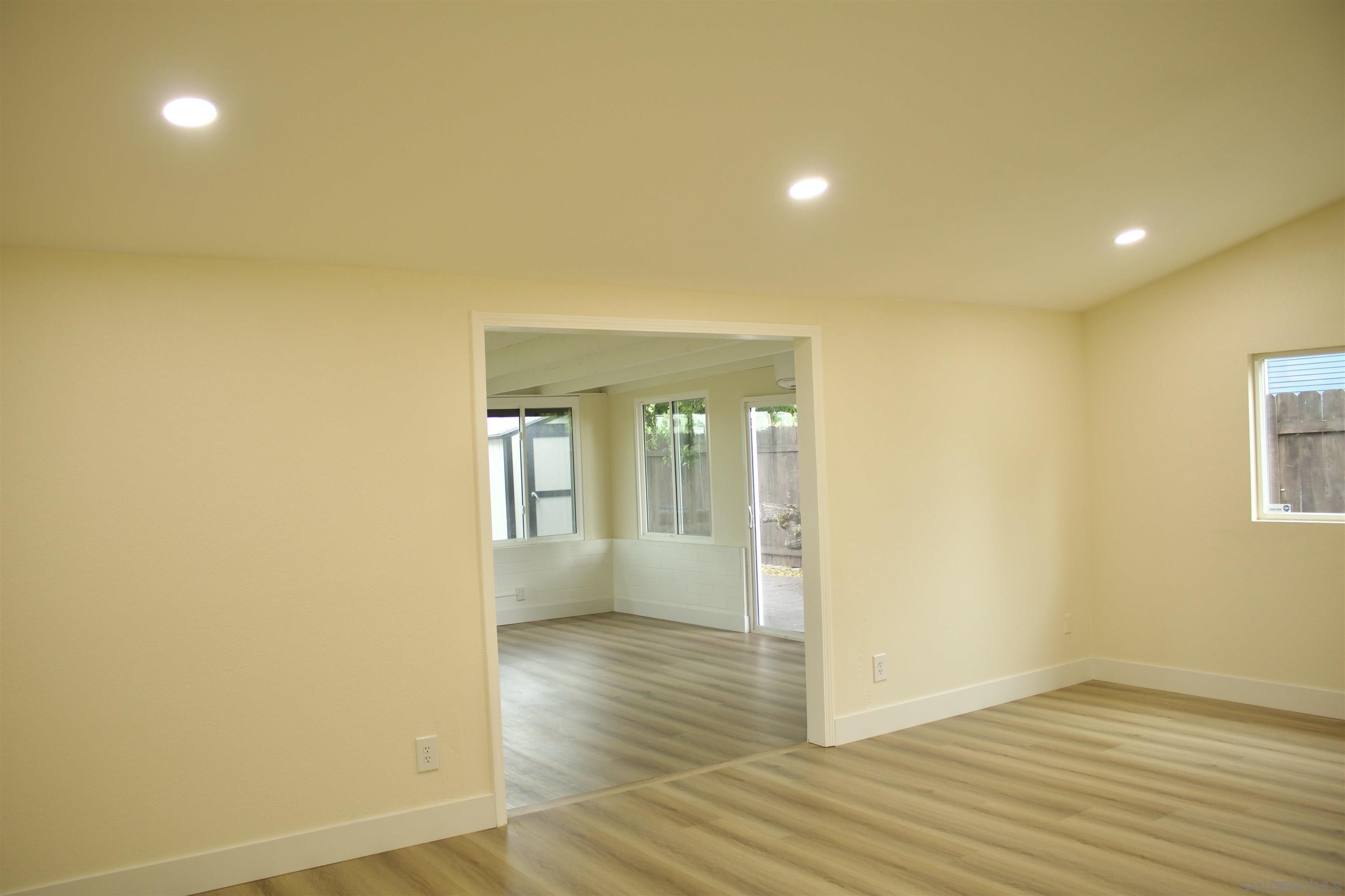 Detail Gallery Image 7 of 35 For 4956  Ocean View Blvd, San Diego,  CA 92113 - 3 Beds | 2 Baths