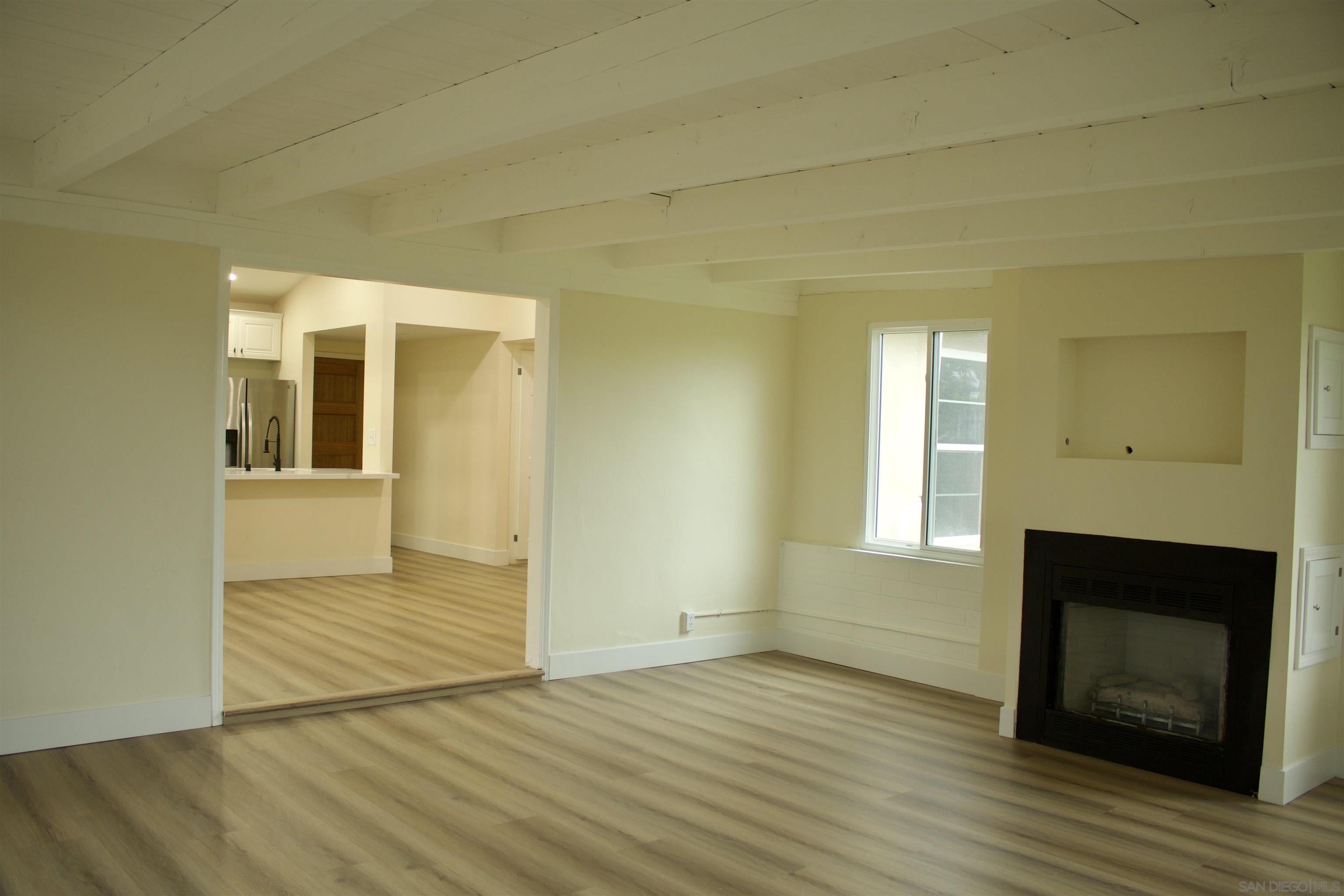 Detail Gallery Image 8 of 35 For 4956  Ocean View Blvd, San Diego,  CA 92113 - 3 Beds | 2 Baths