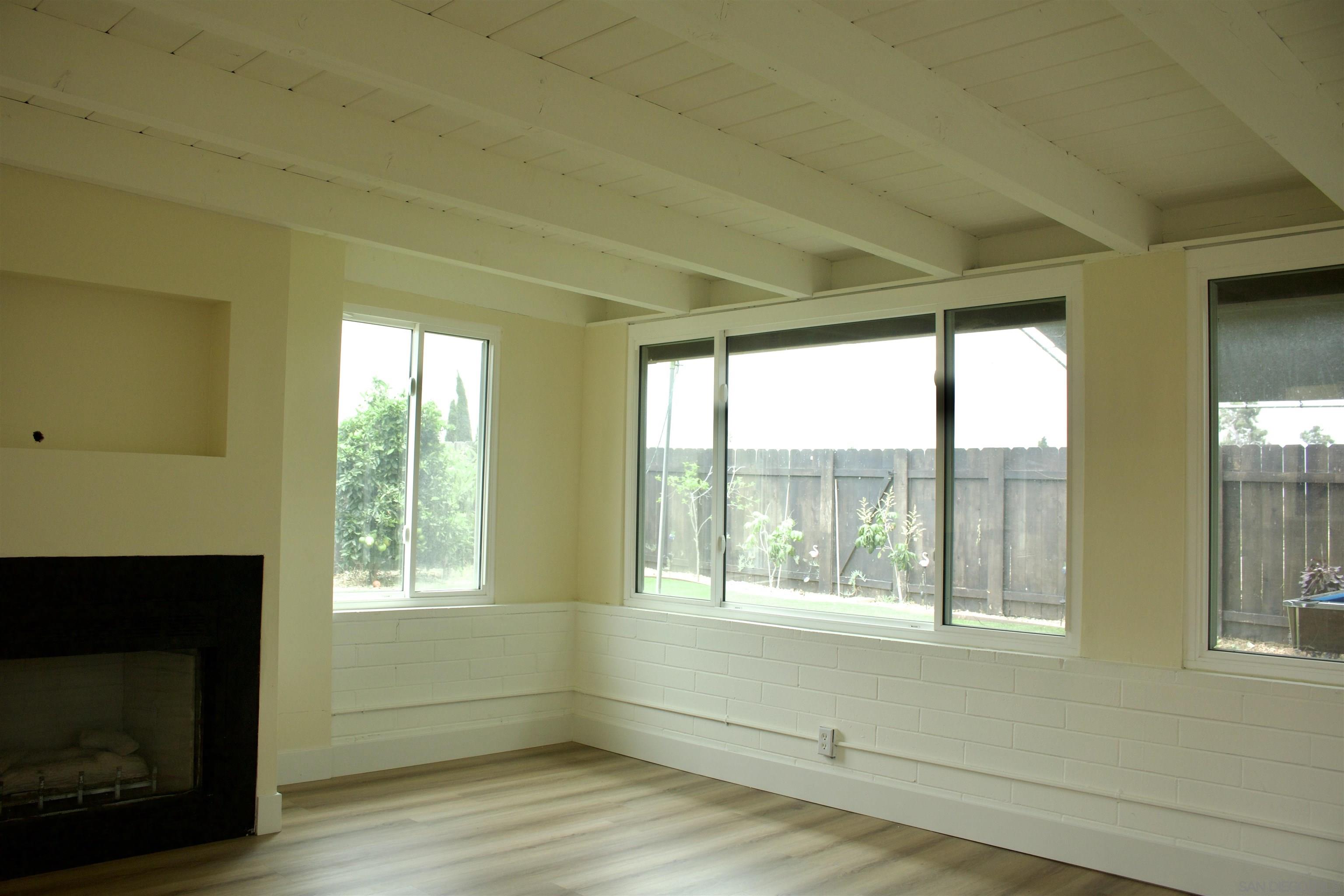 Detail Gallery Image 9 of 35 For 4956  Ocean View Blvd, San Diego,  CA 92113 - 3 Beds | 2 Baths