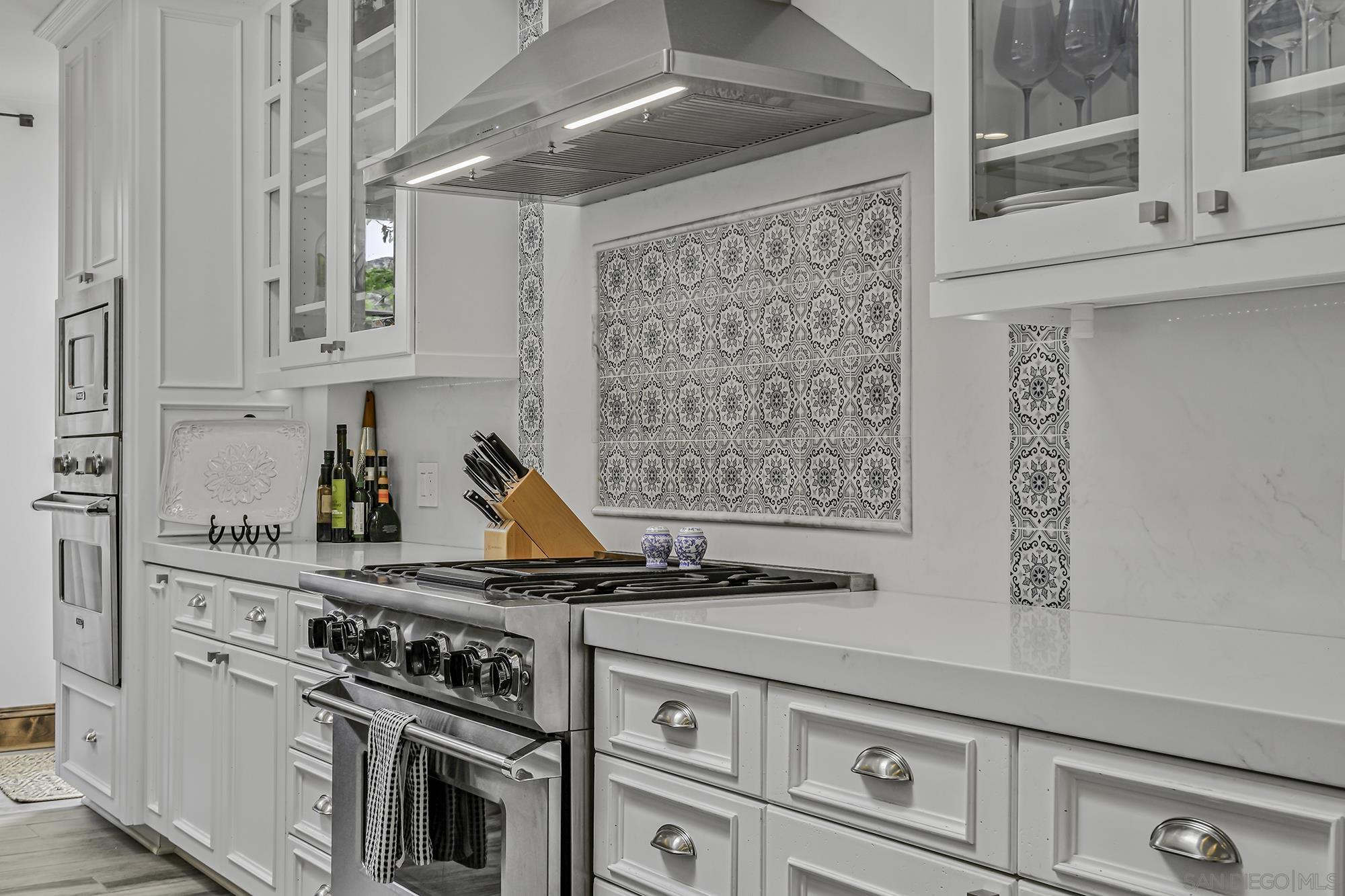 Detail Gallery Image 14 of 74 For 15823  the River Trail, Rancho Santa Fe,  CA 92067 - 5 Beds | 4 Baths