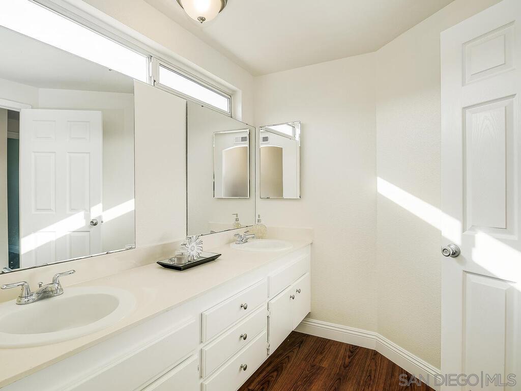 Detail Gallery Image 31 of 65 For 14302  Sandown Court, Poway,  CA 92064 - 5 Beds | 3 Baths