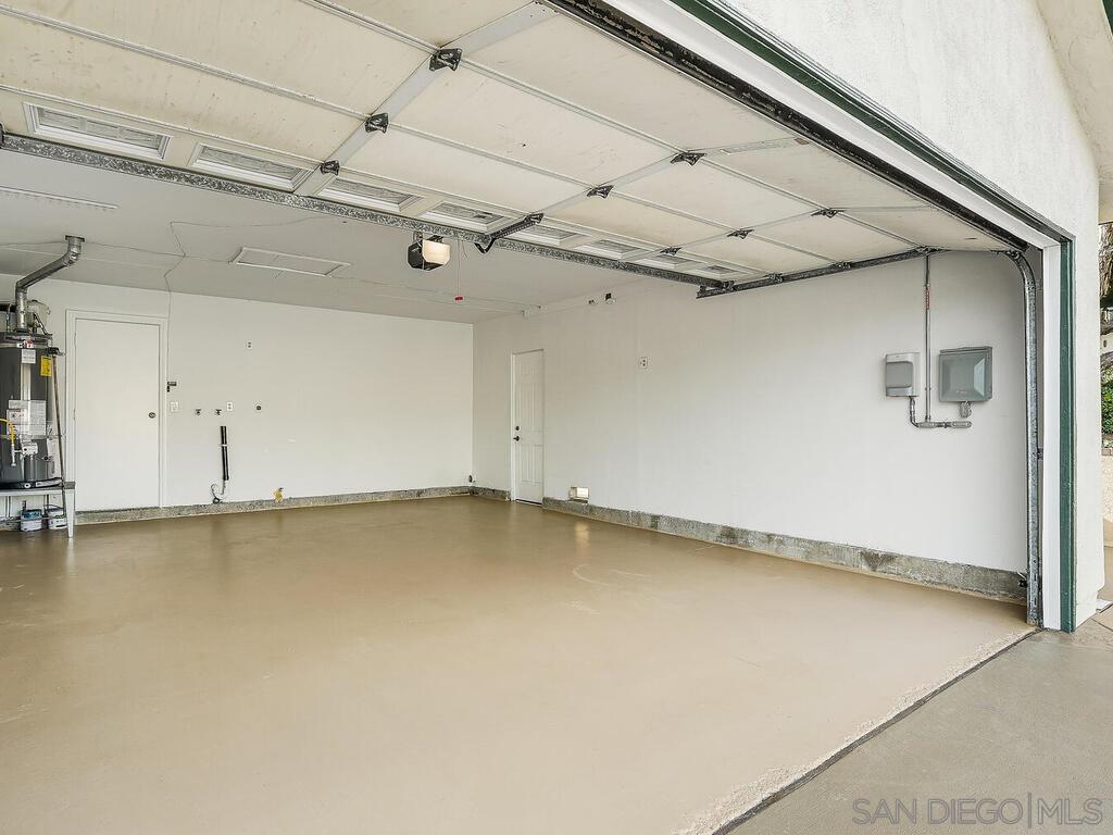 Detail Gallery Image 36 of 65 For 14302  Sandown Court, Poway,  CA 92064 - 5 Beds | 3 Baths