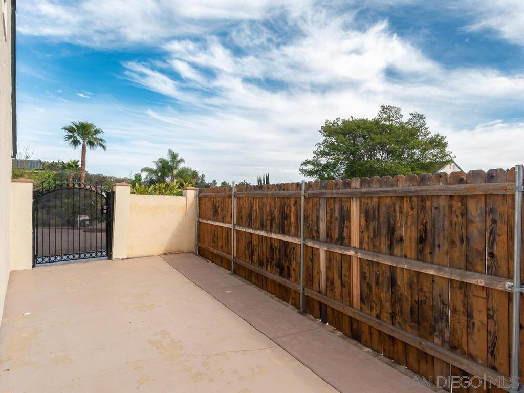 Detail Gallery Image 39 of 65 For 14302  Sandown Court, Poway,  CA 92064 - 5 Beds | 3 Baths