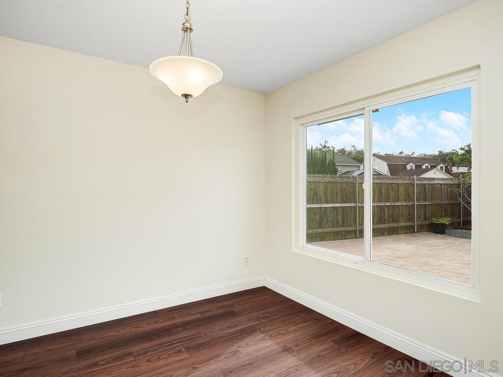 Detail Gallery Image 9 of 65 For 14302  Sandown Court, Poway,  CA 92064 - 5 Beds | 3 Baths