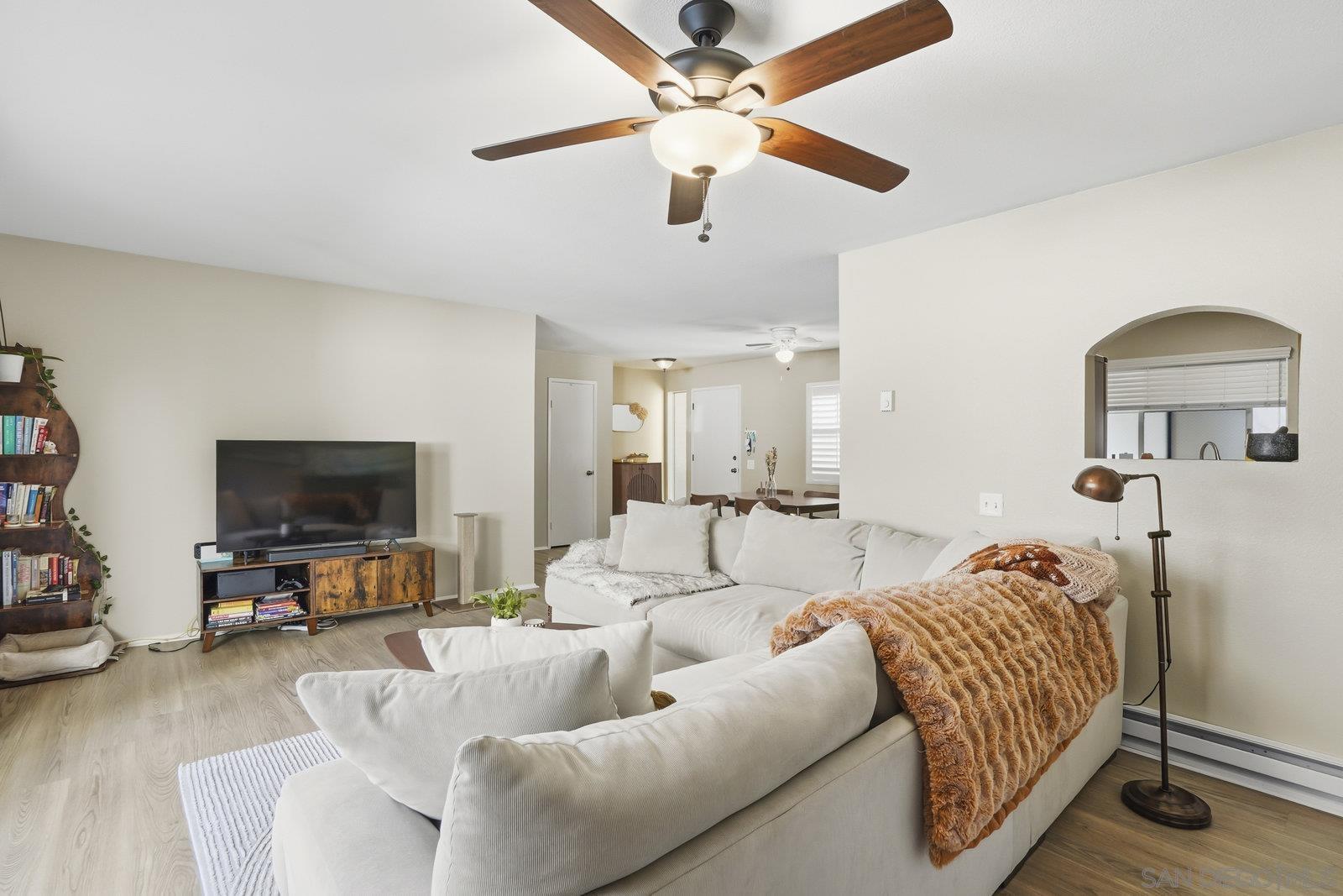 Detail Gallery Image 11 of 26 For 2514  Clairemont  #111,  San Diego,  CA 92117 - 2 Beds | 2 Baths