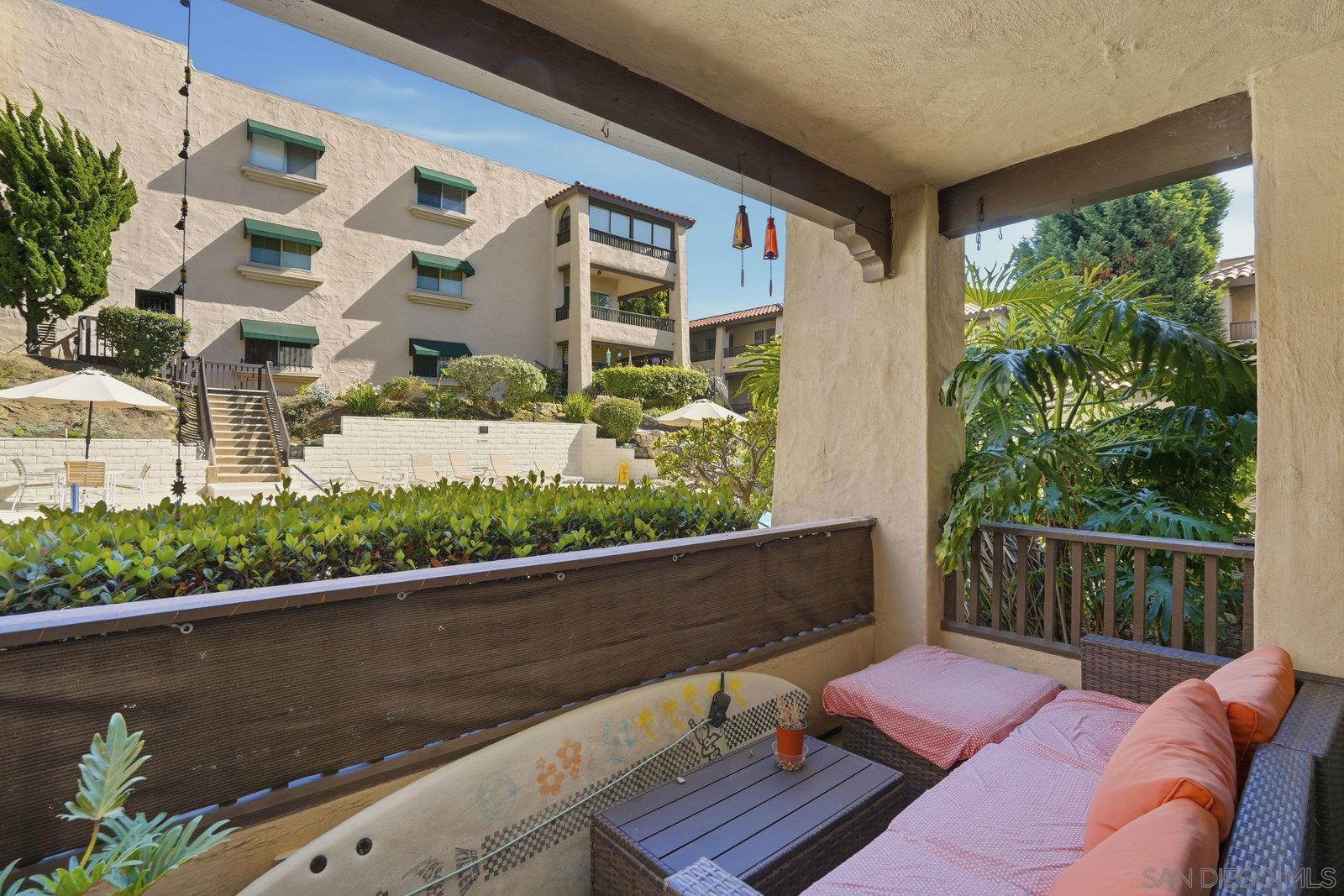 Detail Gallery Image 6 of 26 For 2514  Clairemont  #111,  San Diego,  CA 92117 - 2 Beds | 2 Baths