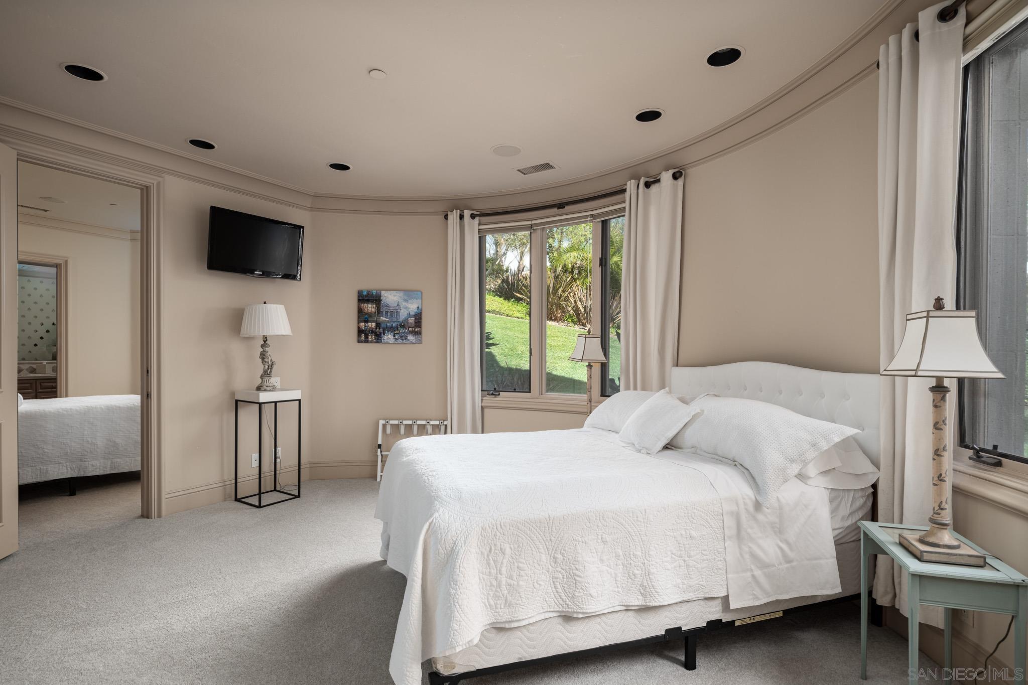 Detail Gallery Image 35 of 47 For 7756  St Andrews, Rancho Santa Fe,  CA 92067 - 5 Beds | 7/2 Baths