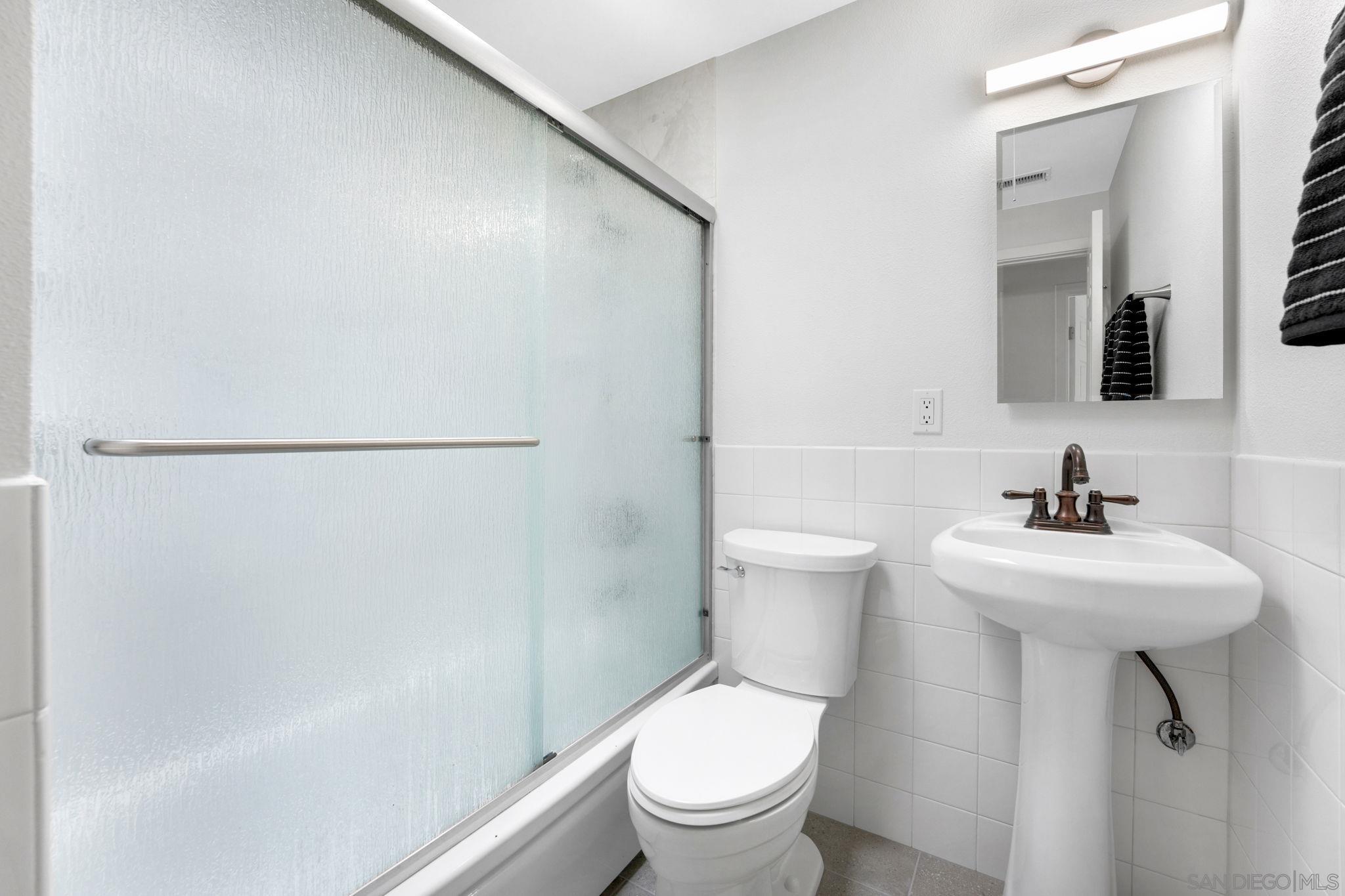 Detail Gallery Image 19 of 31 For 8937  Hammond Dr, San Diego,  CA 92123 - 4 Beds | 2 Baths