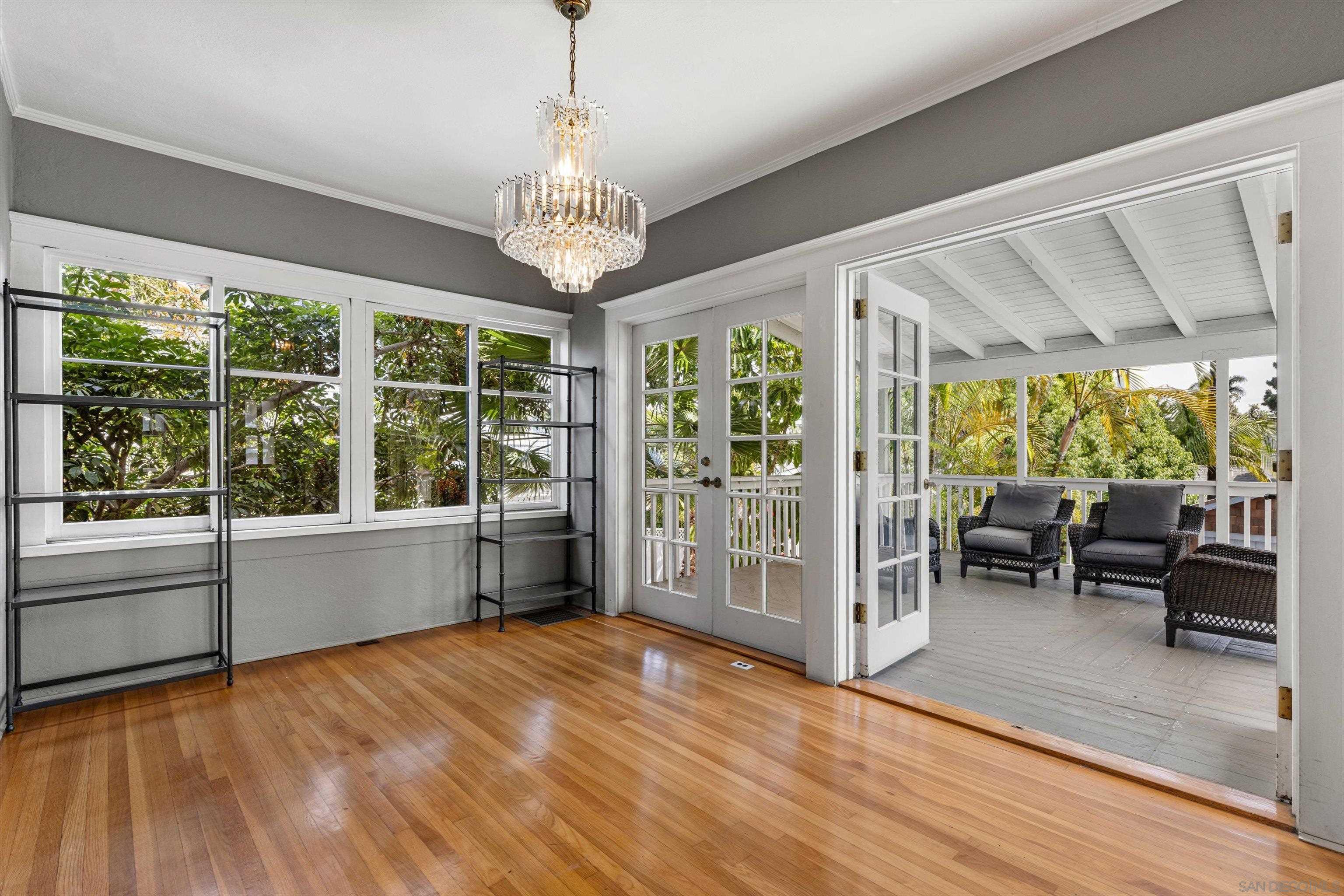 Detail Gallery Image 12 of 57 For 557  a Ave., Coronado,  CA 92118 - 3 Beds | 2/1 Baths