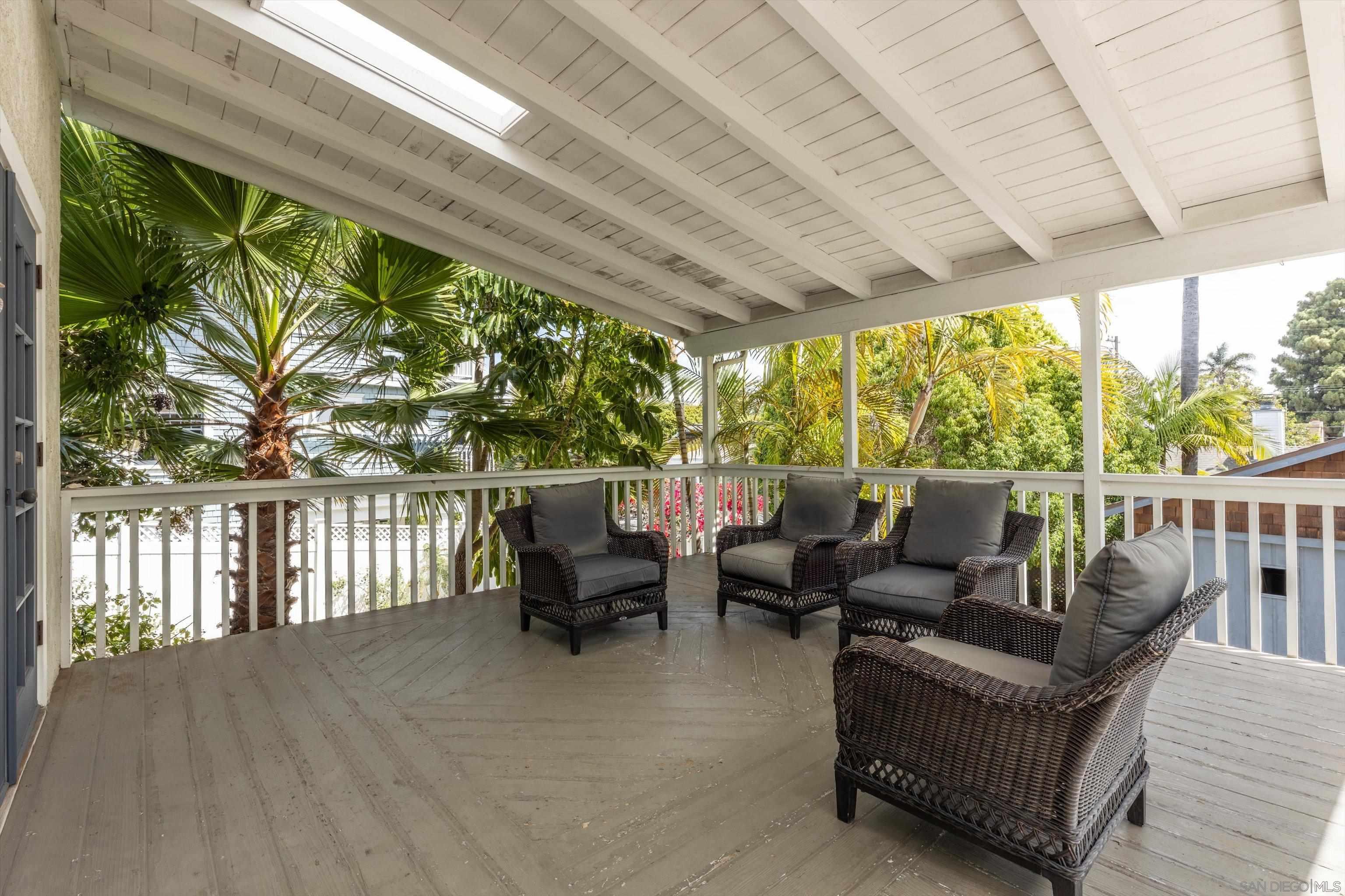 Detail Gallery Image 13 of 57 For 557  a Ave., Coronado,  CA 92118 - 3 Beds | 2/1 Baths