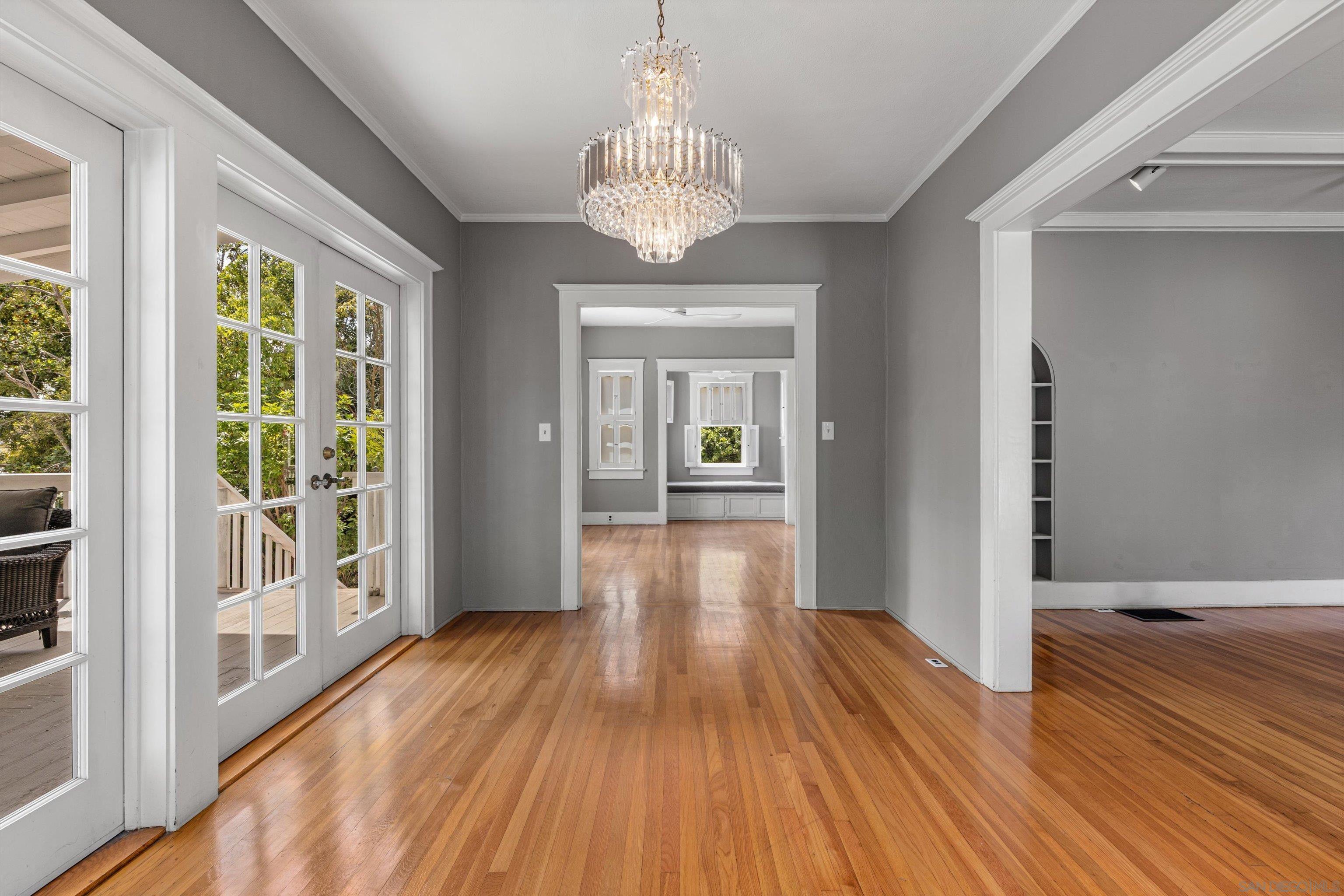 Detail Gallery Image 15 of 57 For 557  a Ave., Coronado,  CA 92118 - 3 Beds | 2/1 Baths