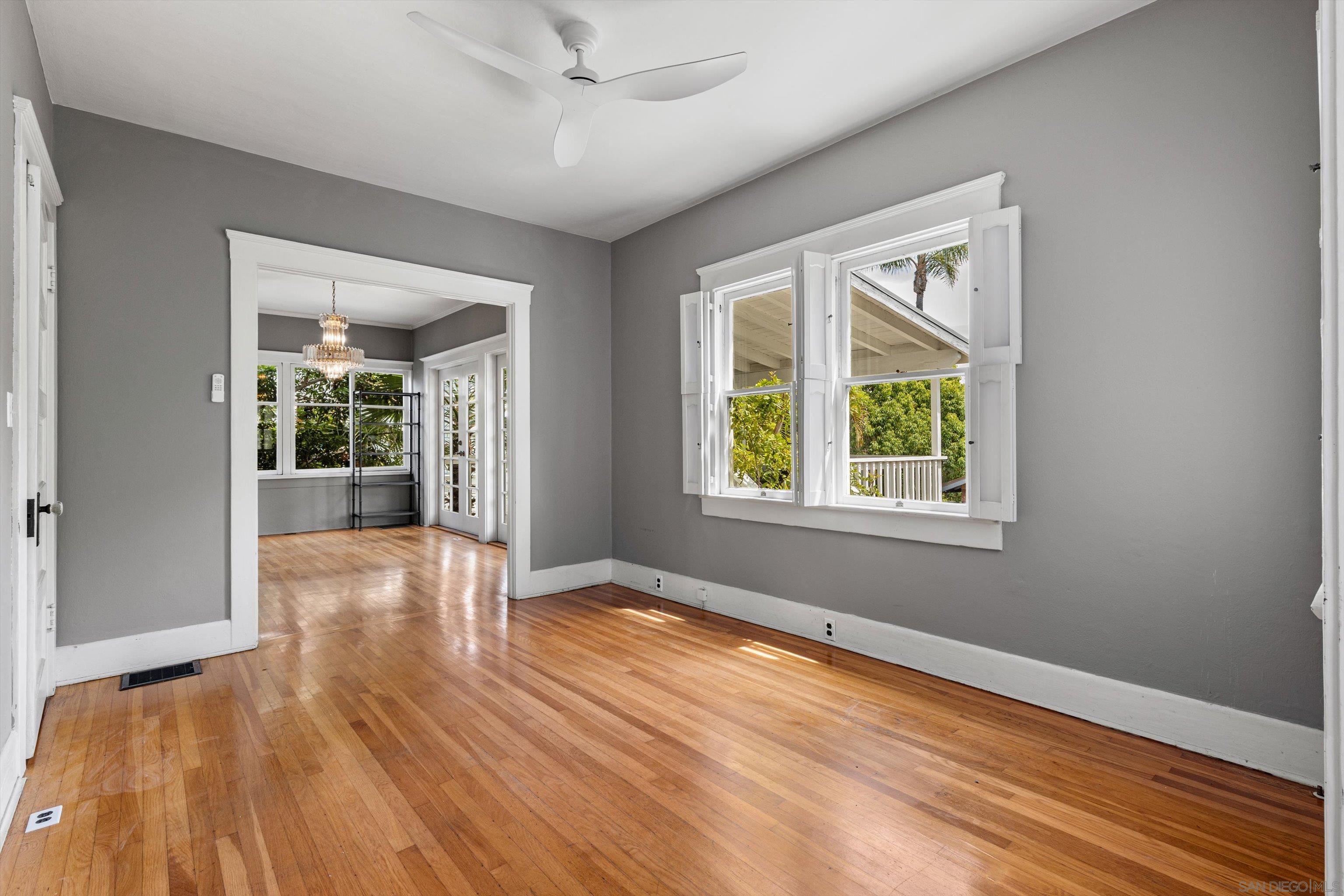 Detail Gallery Image 16 of 57 For 557  a Ave., Coronado,  CA 92118 - 3 Beds | 2/1 Baths