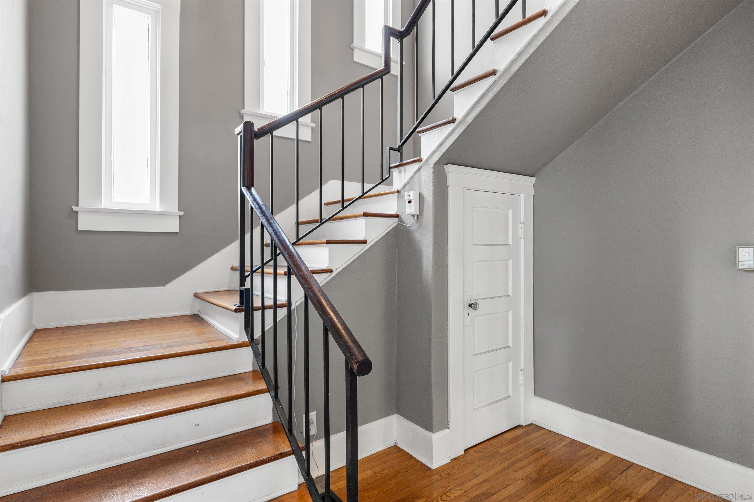 Detail Gallery Image 24 of 57 For 557  a Ave., Coronado,  CA 92118 - 3 Beds | 2/1 Baths