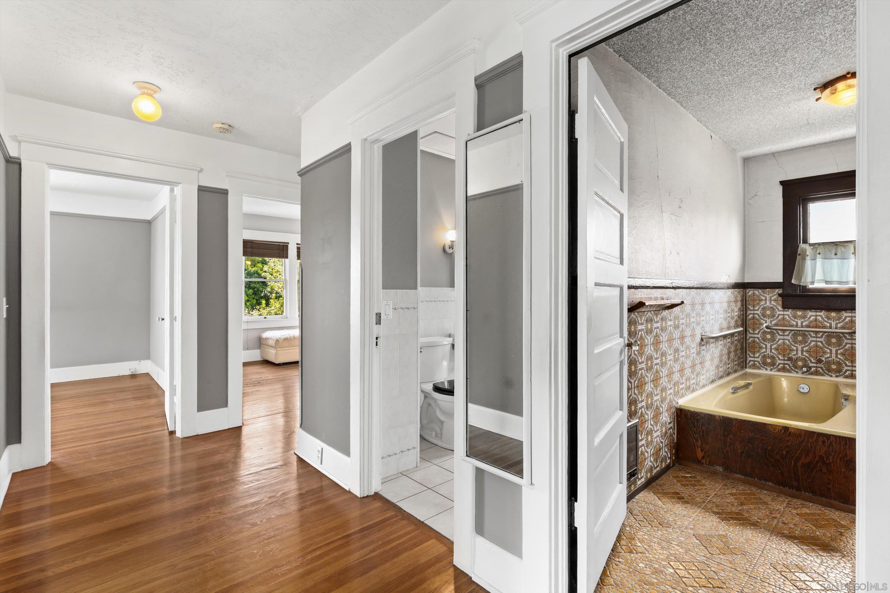 Detail Gallery Image 28 of 57 For 557  a Ave., Coronado,  CA 92118 - 3 Beds | 2/1 Baths