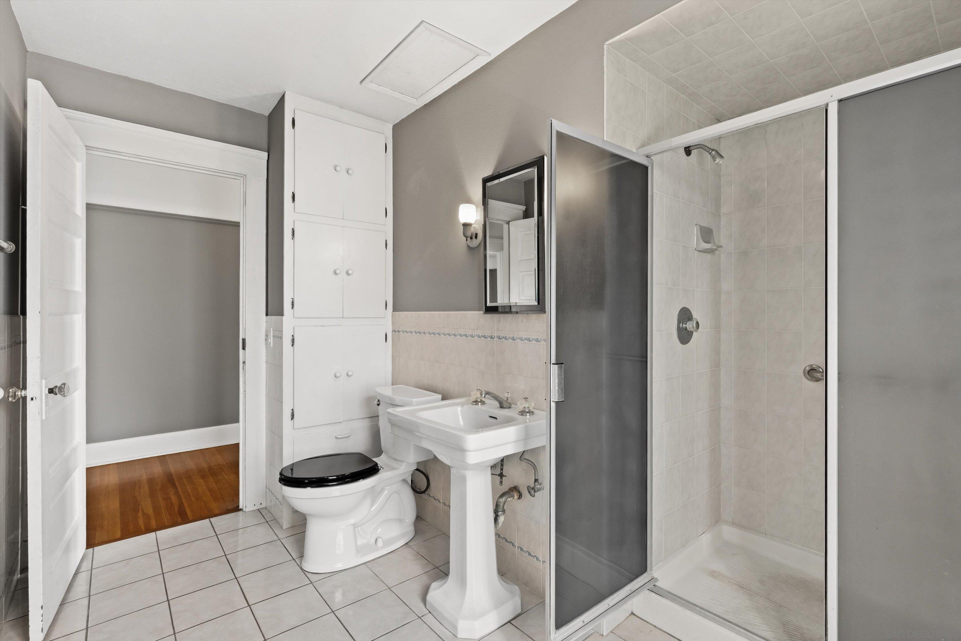 Detail Gallery Image 30 of 57 For 557  a Ave., Coronado,  CA 92118 - 3 Beds | 2/1 Baths