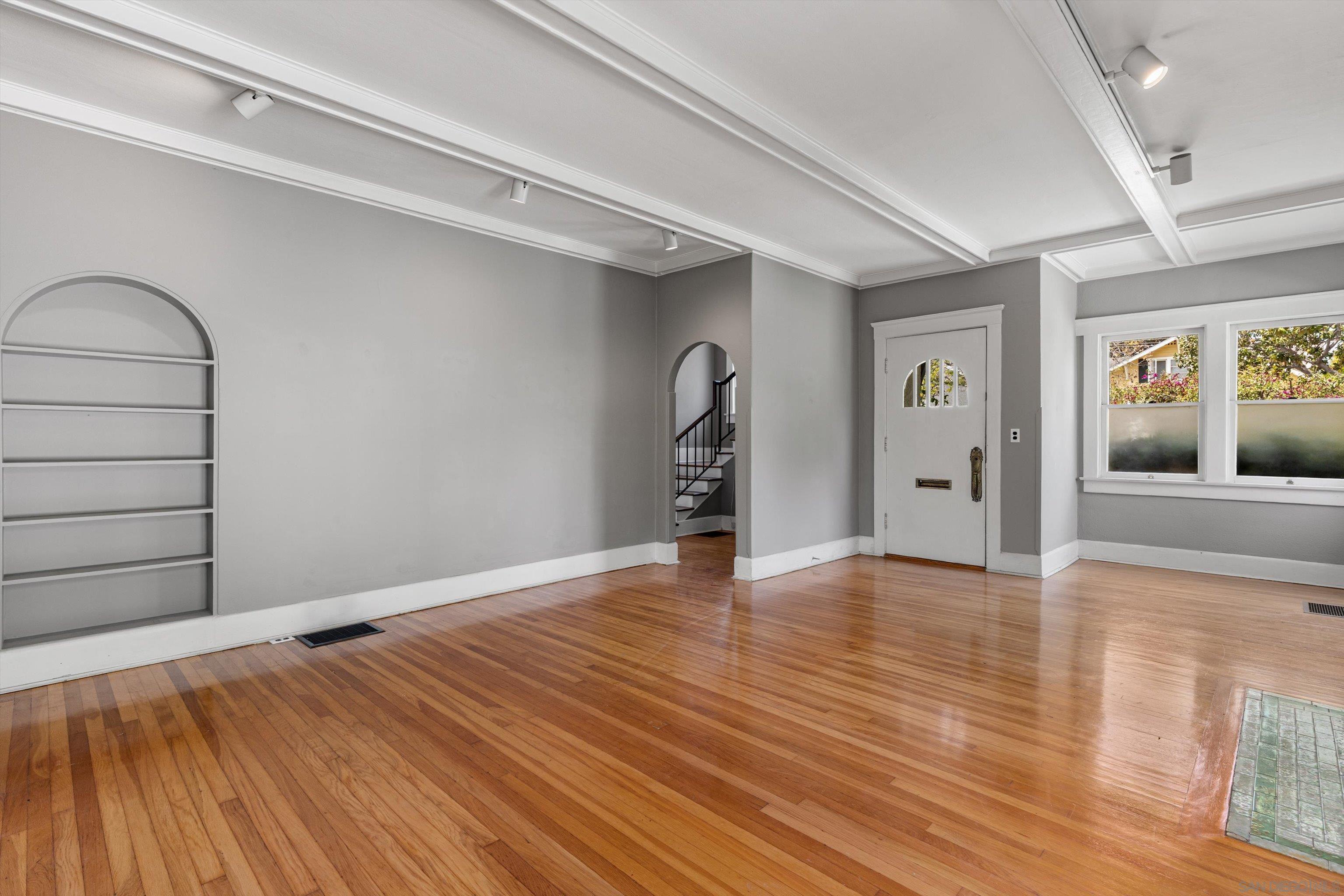 Detail Gallery Image 7 of 57 For 557  a Ave., Coronado,  CA 92118 - 3 Beds | 2/1 Baths