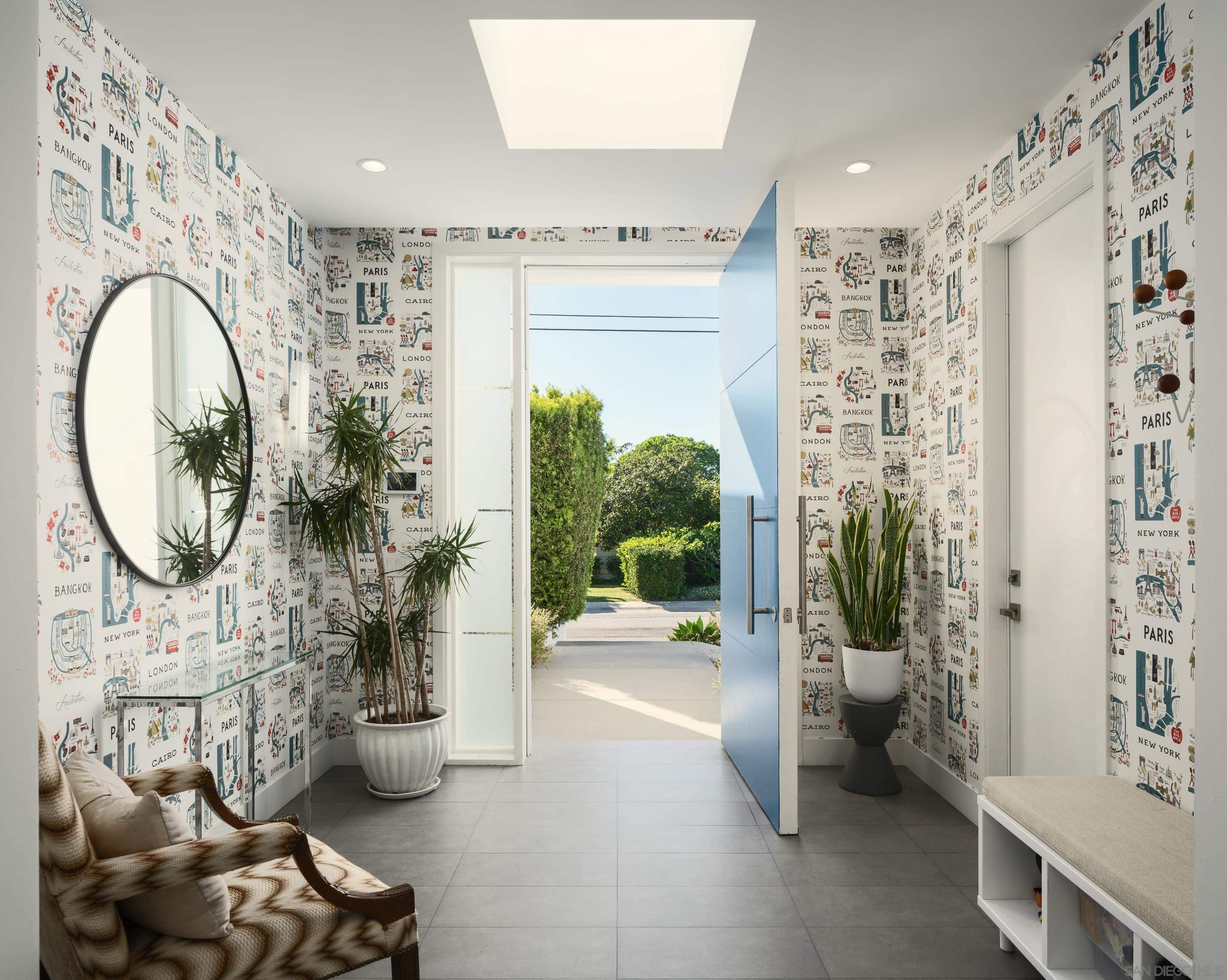 Detail Gallery Image 11 of 39 For 8835  Robin Hood Ln, La Jolla,  CA 92037 - 4 Beds | 4/1 Baths