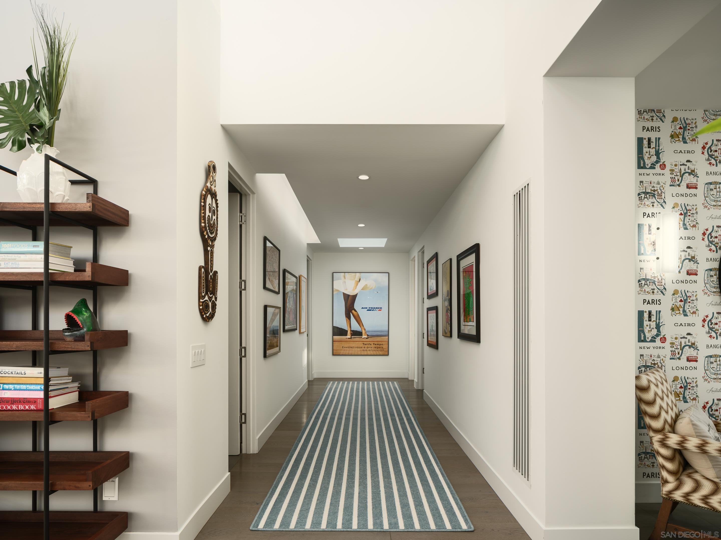 Detail Gallery Image 25 of 39 For 8835  Robin Hood Ln, La Jolla,  CA 92037 - 4 Beds | 4/1 Baths