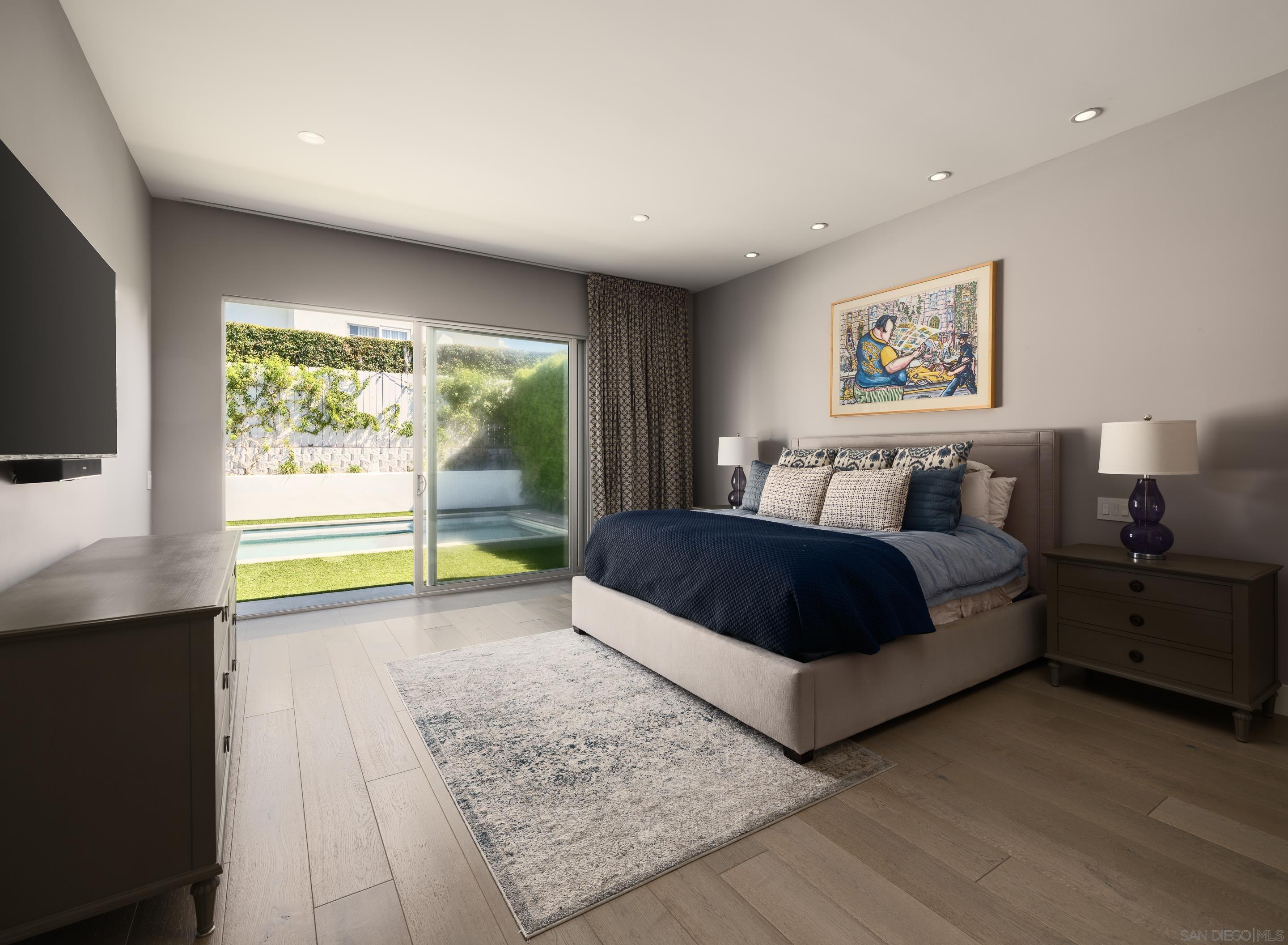 Detail Gallery Image 26 of 39 For 8835  Robin Hood Ln, La Jolla,  CA 92037 - 4 Beds | 4/1 Baths