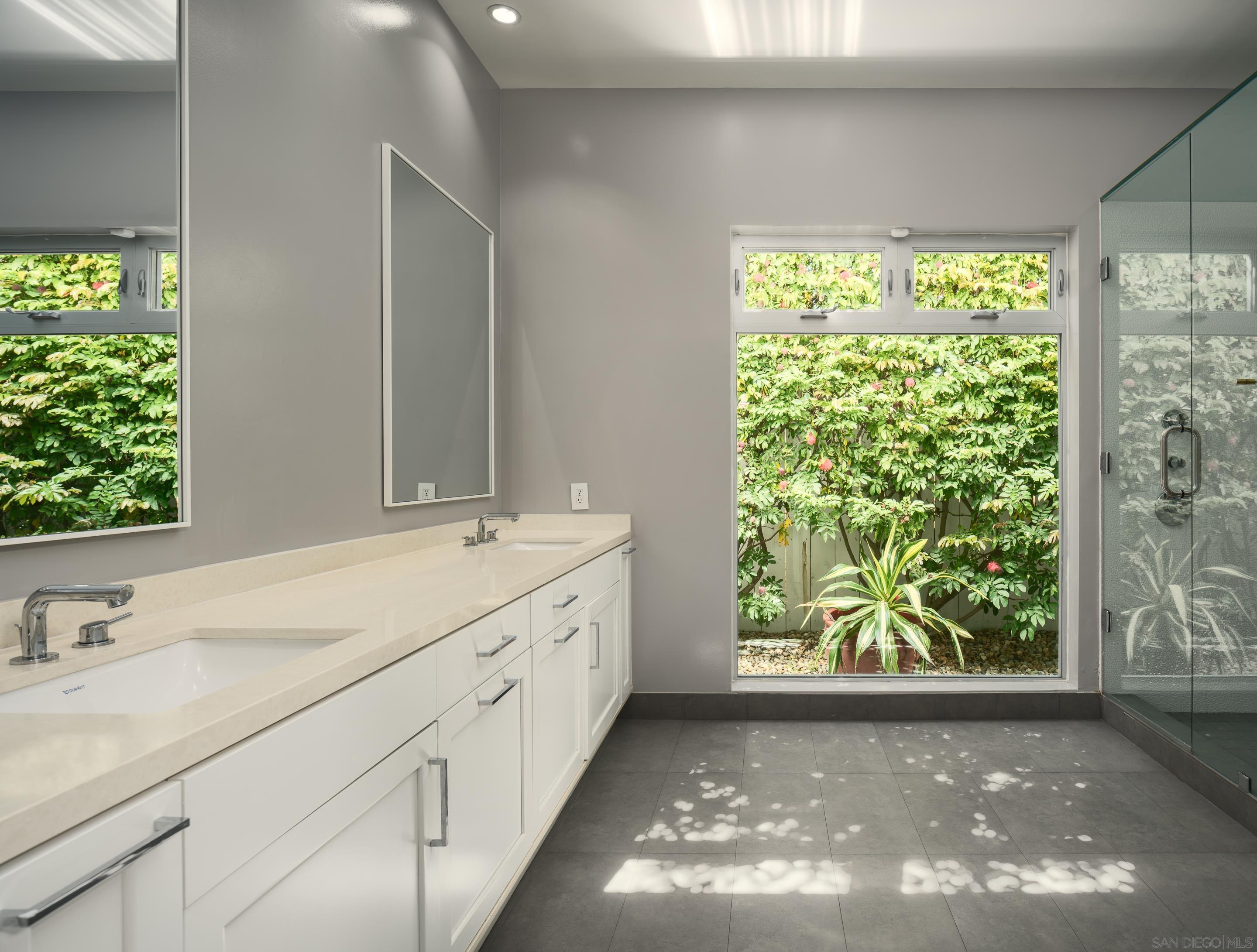 Detail Gallery Image 28 of 39 For 8835  Robin Hood Ln, La Jolla,  CA 92037 - 4 Beds | 4/1 Baths