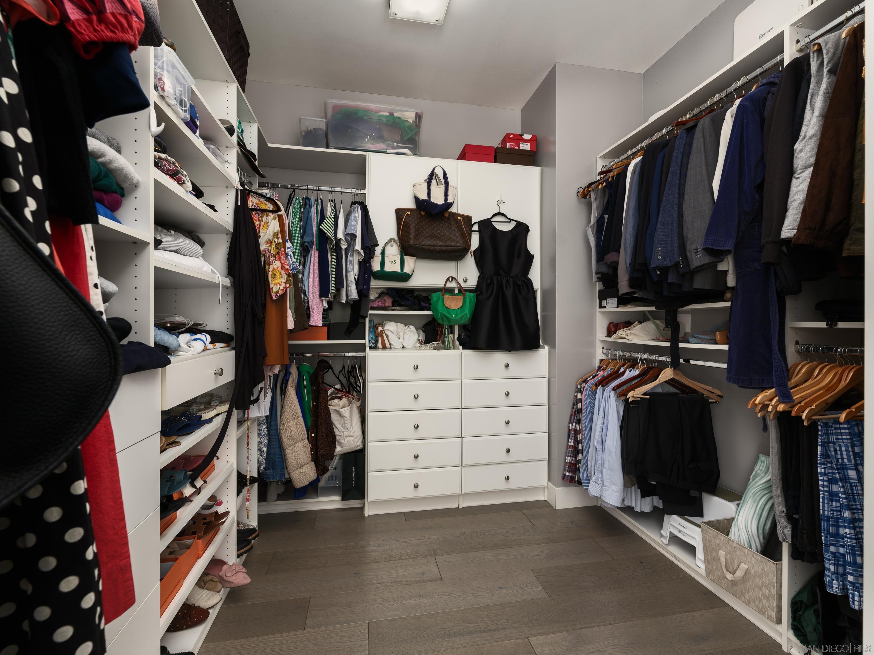 Detail Gallery Image 30 of 39 For 8835  Robin Hood Ln, La Jolla,  CA 92037 - 4 Beds | 4/1 Baths