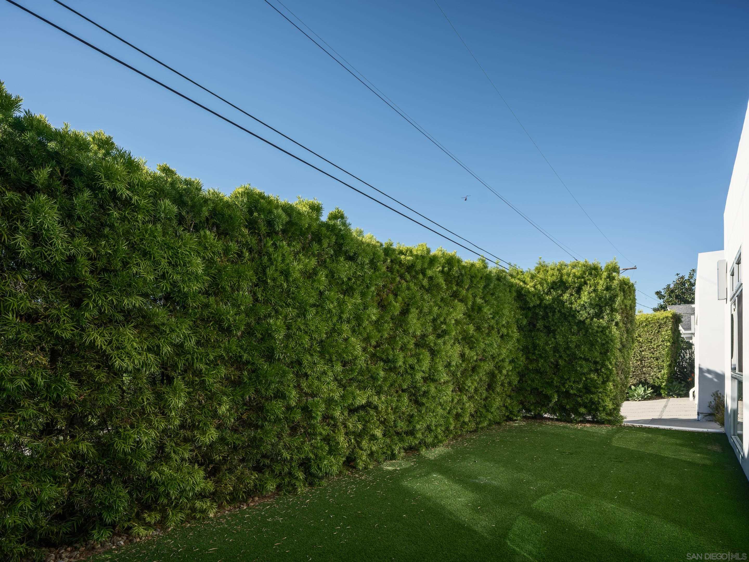 Detail Gallery Image 36 of 39 For 8835  Robin Hood Ln, La Jolla,  CA 92037 - 4 Beds | 4/1 Baths