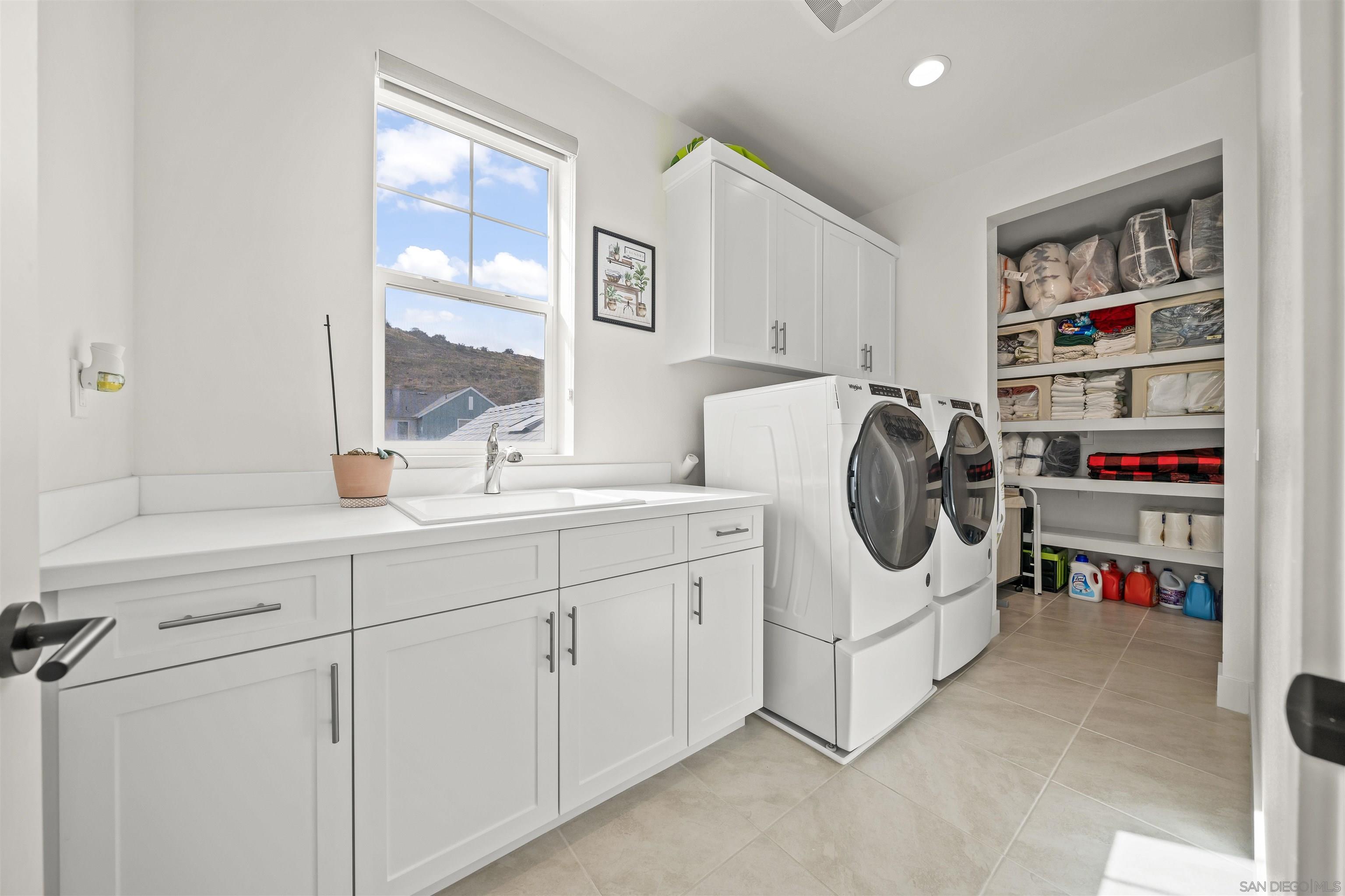 Detail Gallery Image 21 of 58 For 2183  Paseo Levanten, Chula Vista,  CA 91913 - 4 Beds | 3/1 Baths