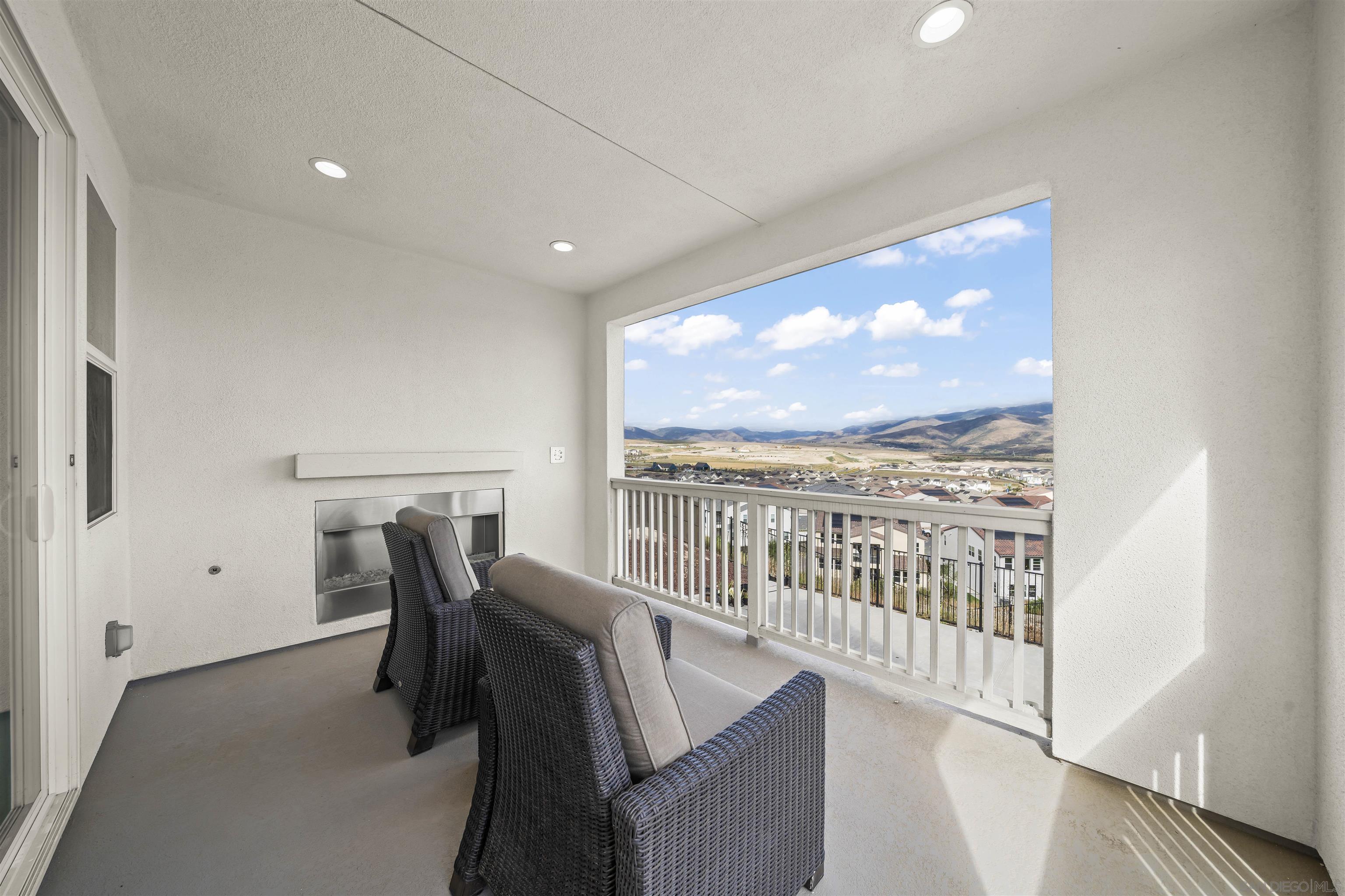 Detail Gallery Image 29 of 58 For 2183  Paseo Levanten, Chula Vista,  CA 91913 - 4 Beds | 3/1 Baths