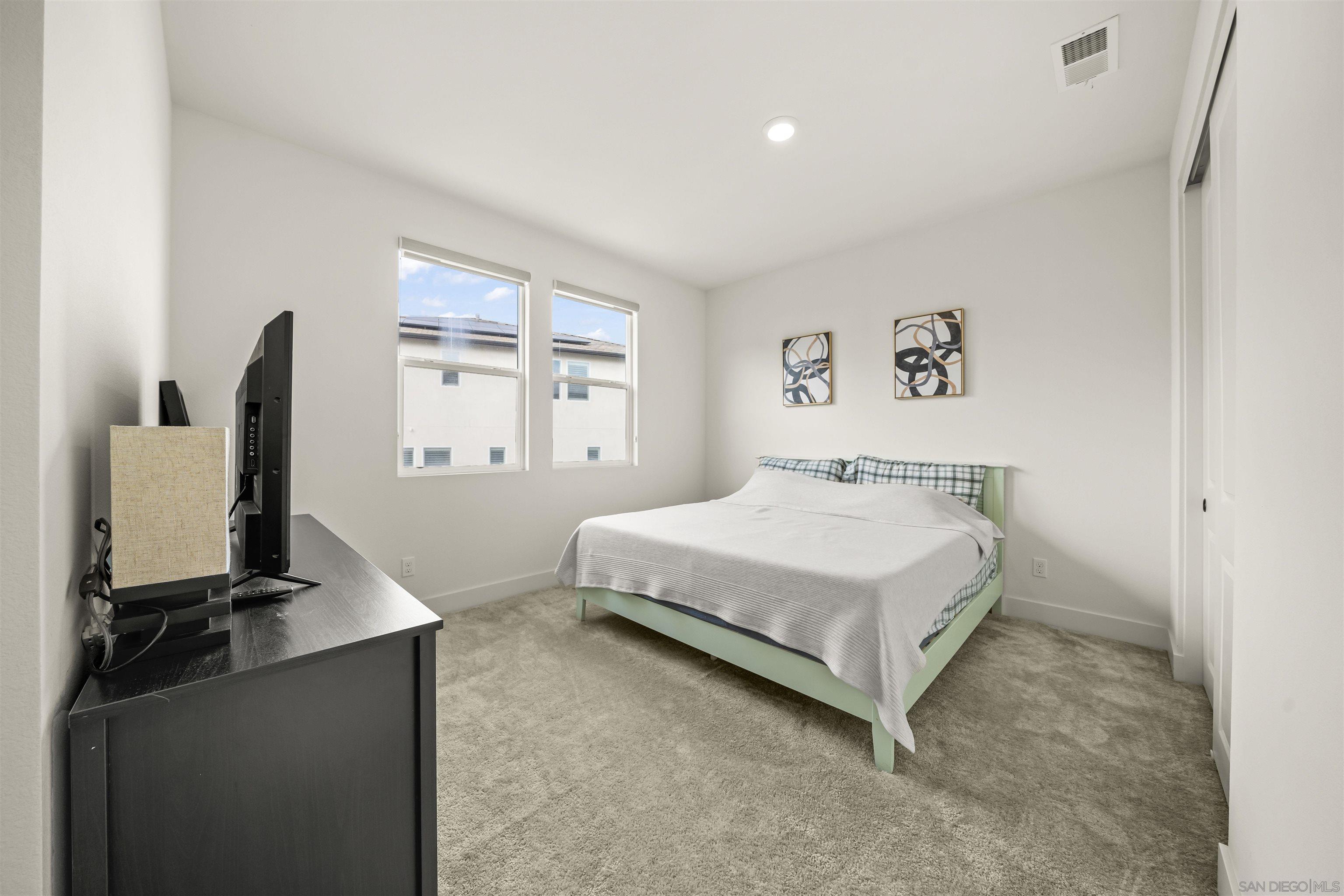 Detail Gallery Image 36 of 58 For 2183  Paseo Levanten, Chula Vista,  CA 91913 - 4 Beds | 3/1 Baths