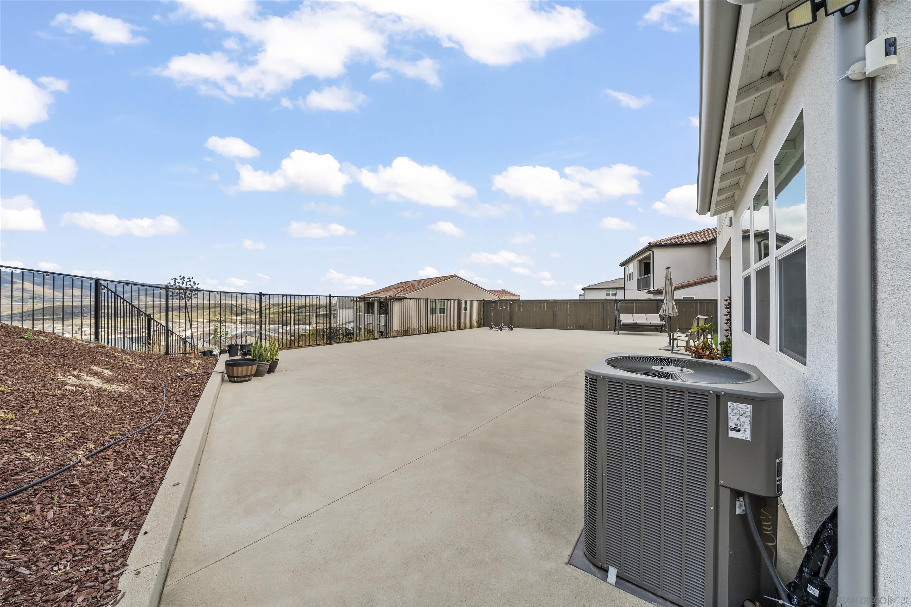 Detail Gallery Image 49 of 58 For 2183  Paseo Levanten, Chula Vista,  CA 91913 - 4 Beds | 3/1 Baths