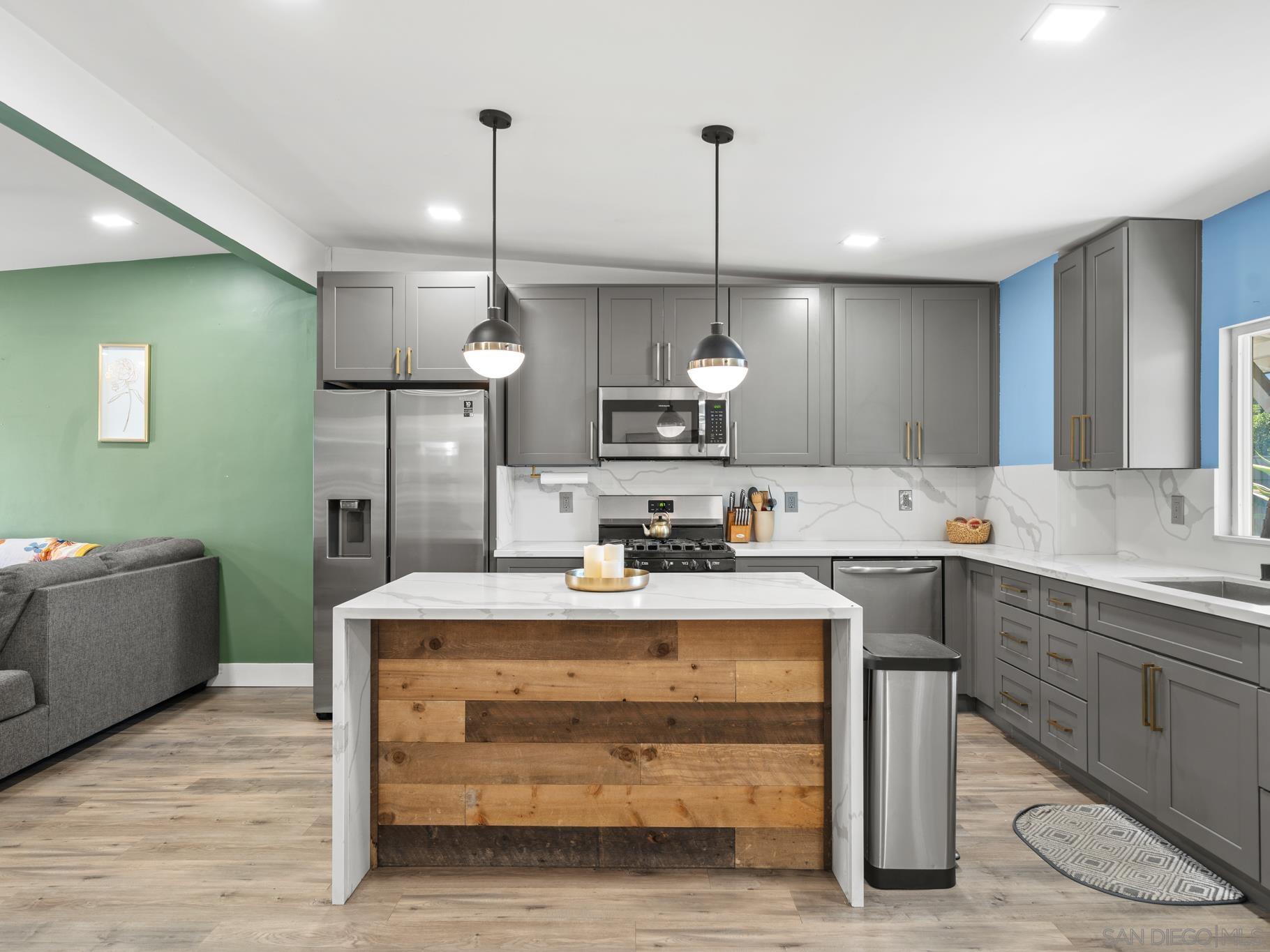 Detail Gallery Image 6 of 20 For 4259  View Place, San Diego,  CA 92115 - 3 Beds | 2 Baths