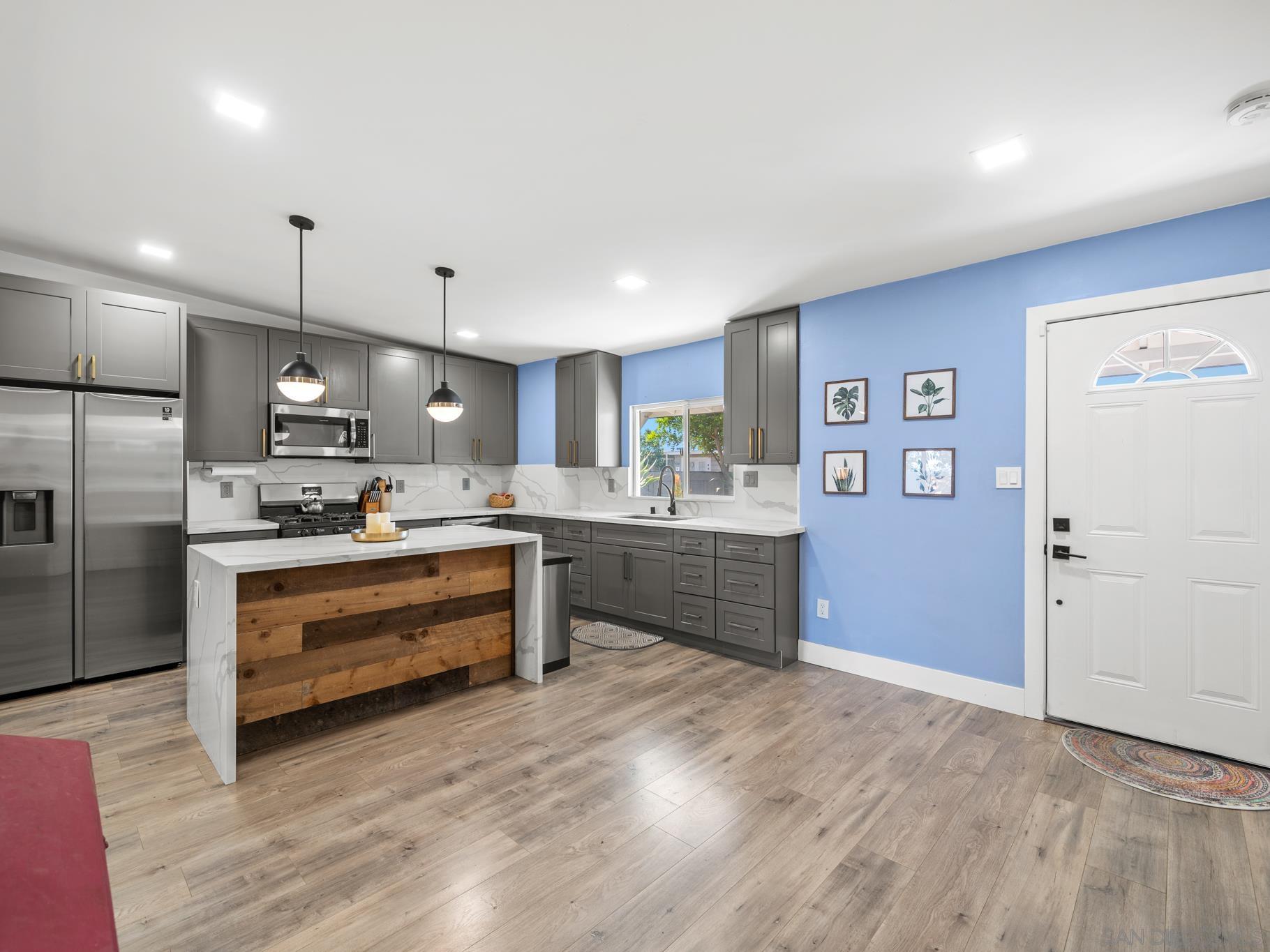 Detail Gallery Image 7 of 20 For 4259  View Place, San Diego,  CA 92115 - 3 Beds | 2 Baths