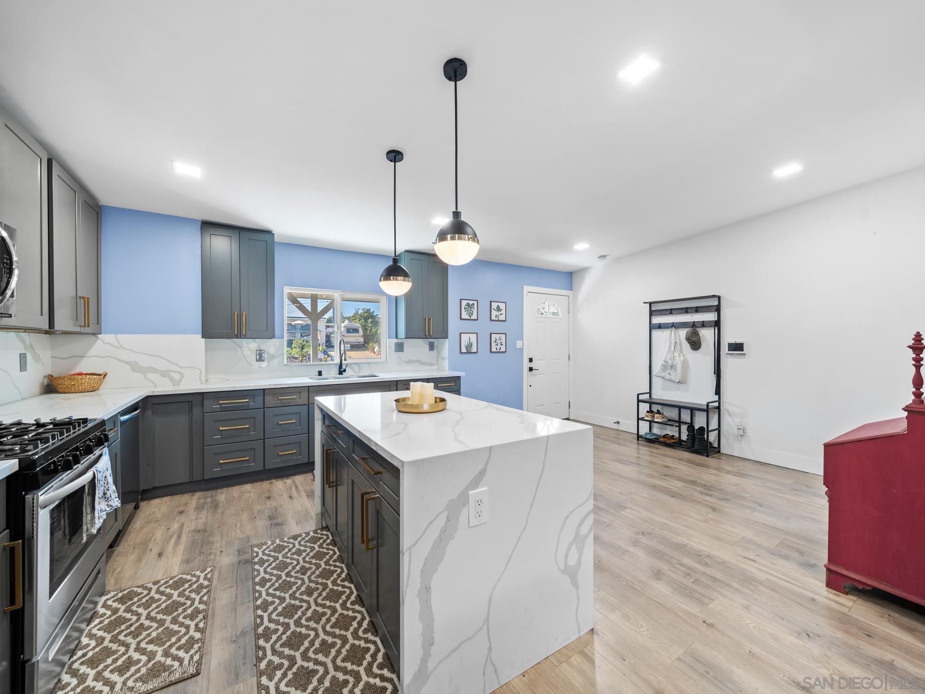 Detail Gallery Image 8 of 20 For 4259  View Place, San Diego,  CA 92115 - 3 Beds | 2 Baths