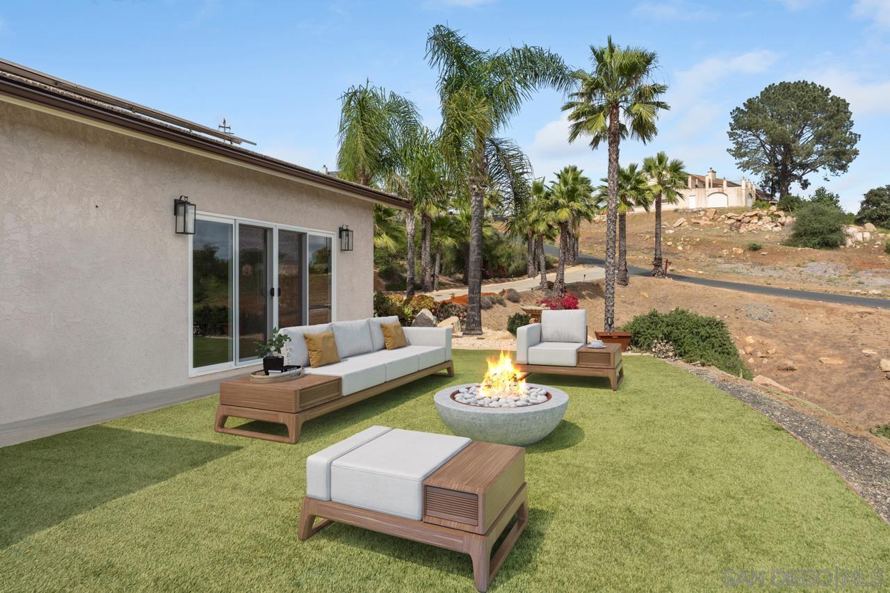 Detail Gallery Image 6 of 55 For 408  Alta Lane, El Cajon,  CA 92021 - 5 Beds | 4/1 Baths