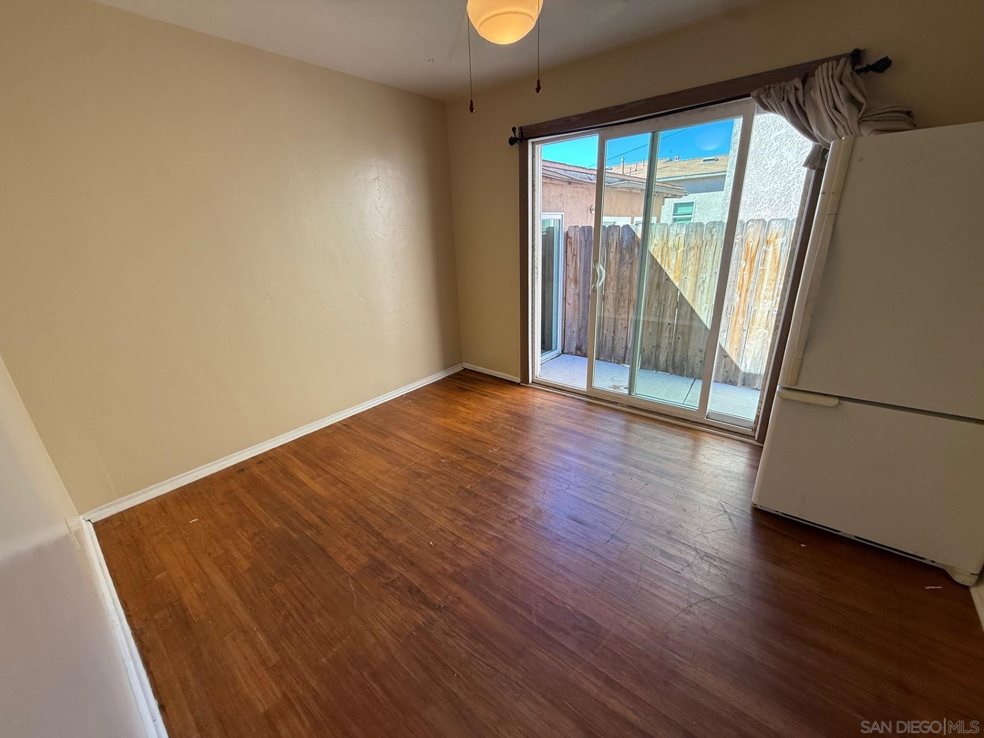 Detail Gallery Image 7 of 7 For 5438  Mary Lane, San Diego,  CA 92115 - 6 Beds | 4 Baths