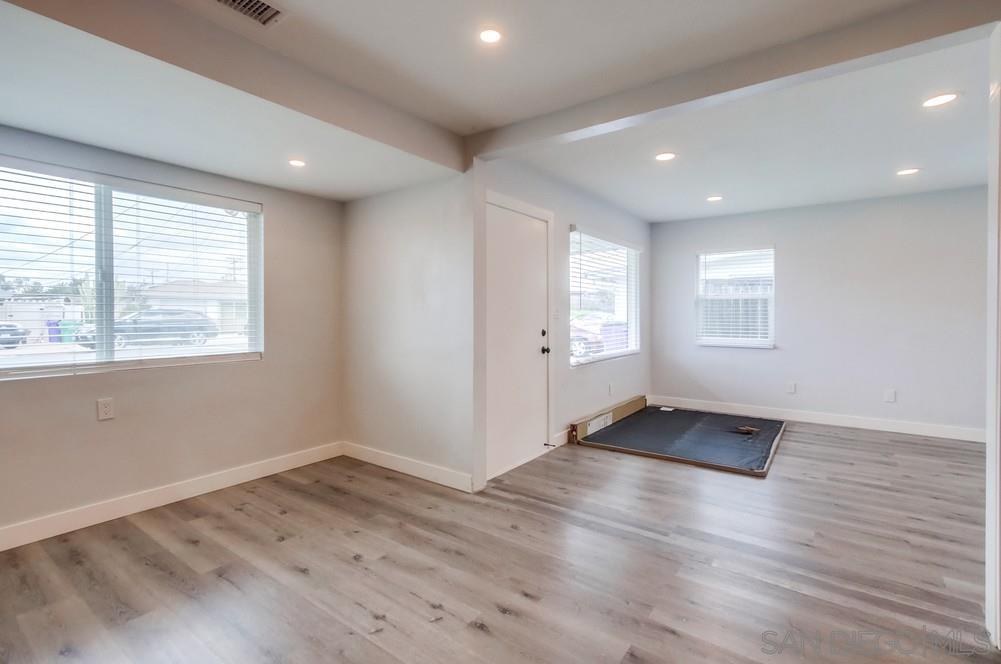 Detail Gallery Image 12 of 30 For 6375  Thorn St, San Diego,  CA 92115 - 2 Beds | 1 Baths