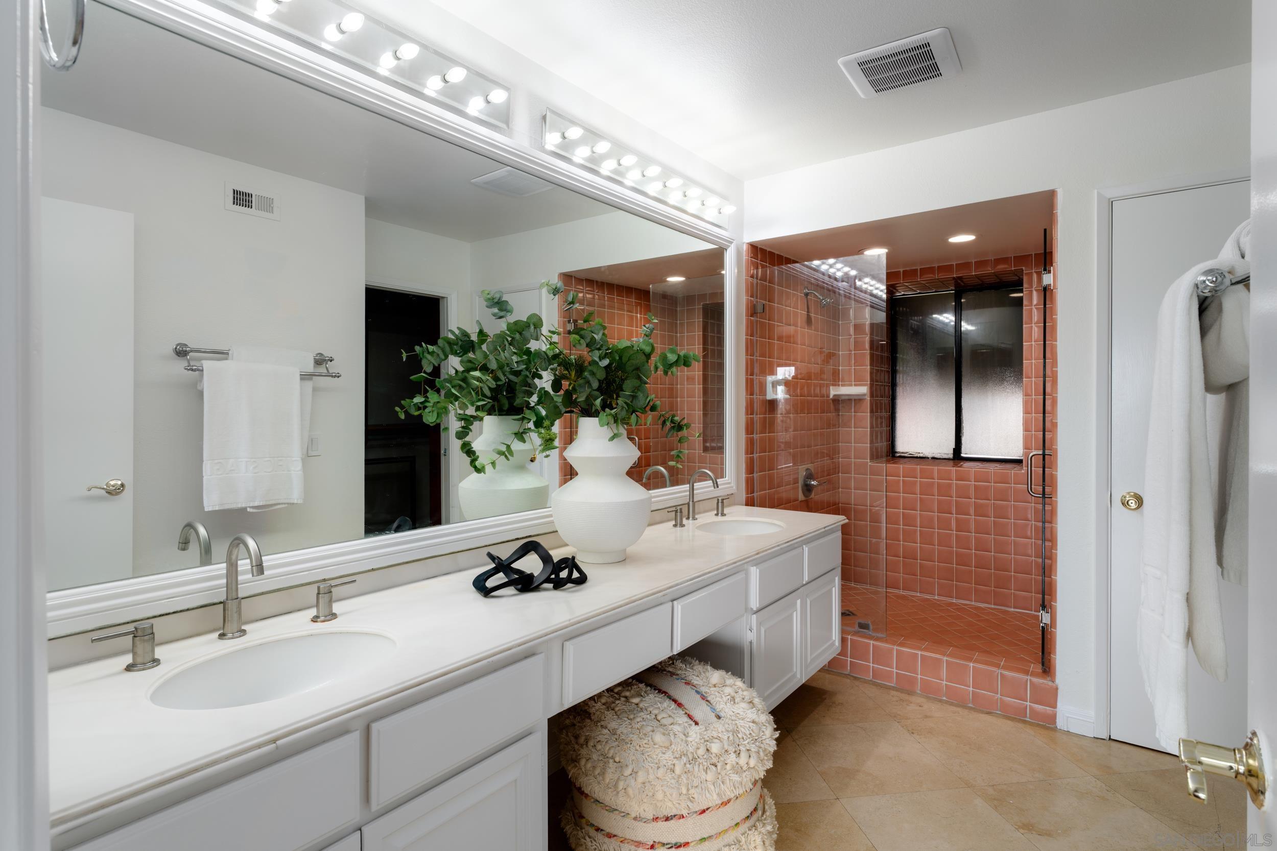 Detail Gallery Image 18 of 28 For 2575  Caminito Muirfield, La Jolla,  CA 92037 - 4 Beds | 3/1 Baths